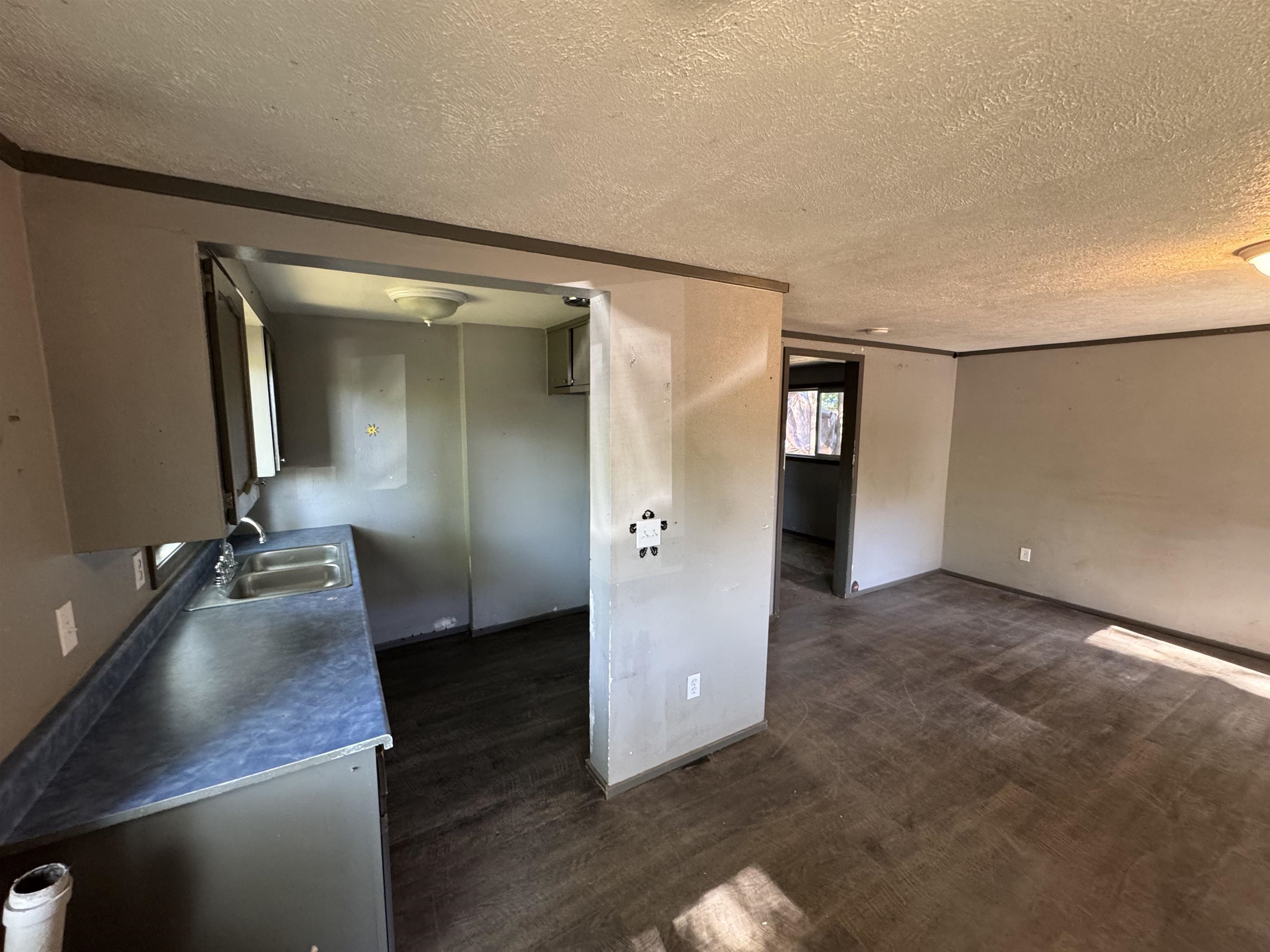 2203 E Central Ave - Photo 3