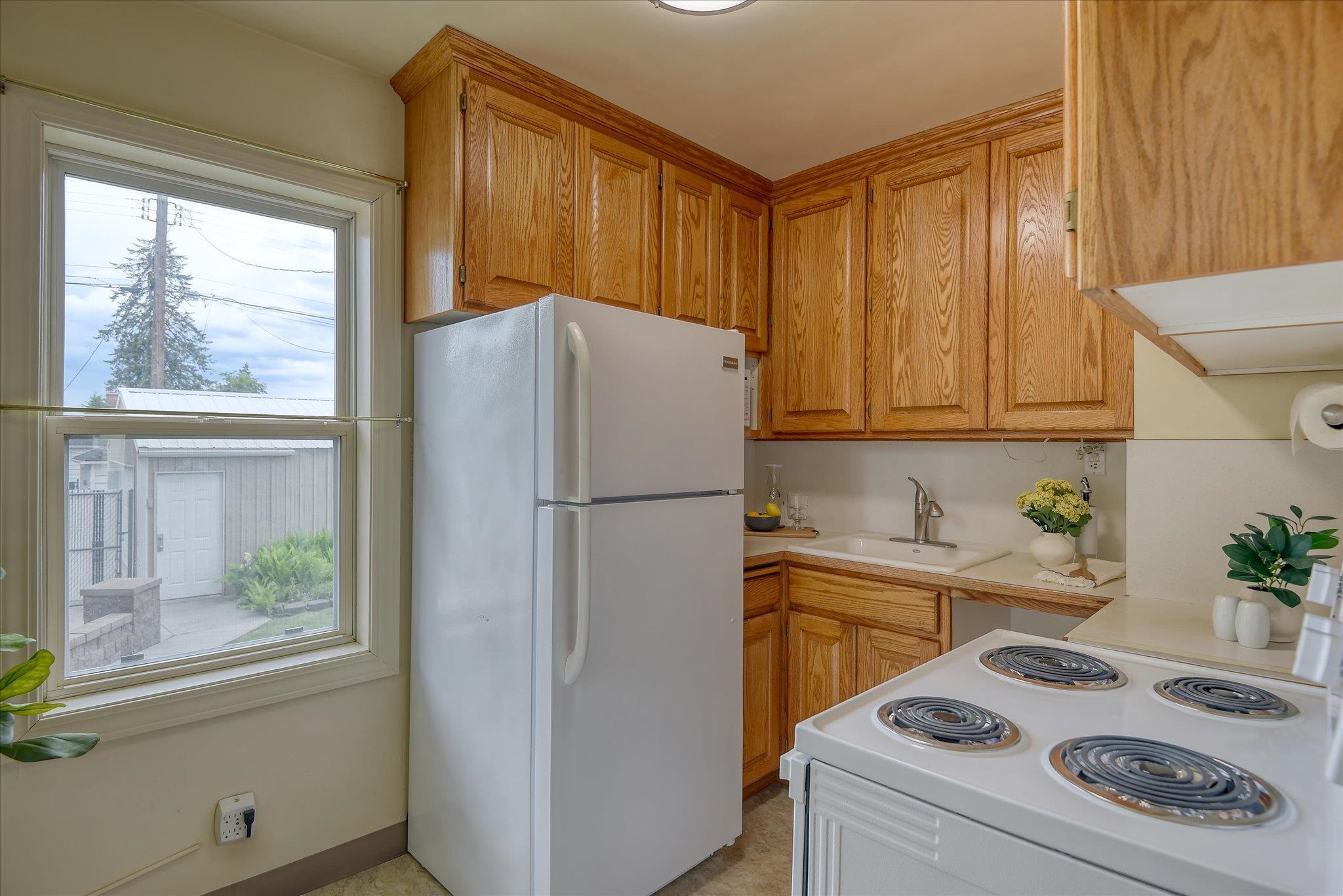 1128 E Gordon Ave - Photo 6