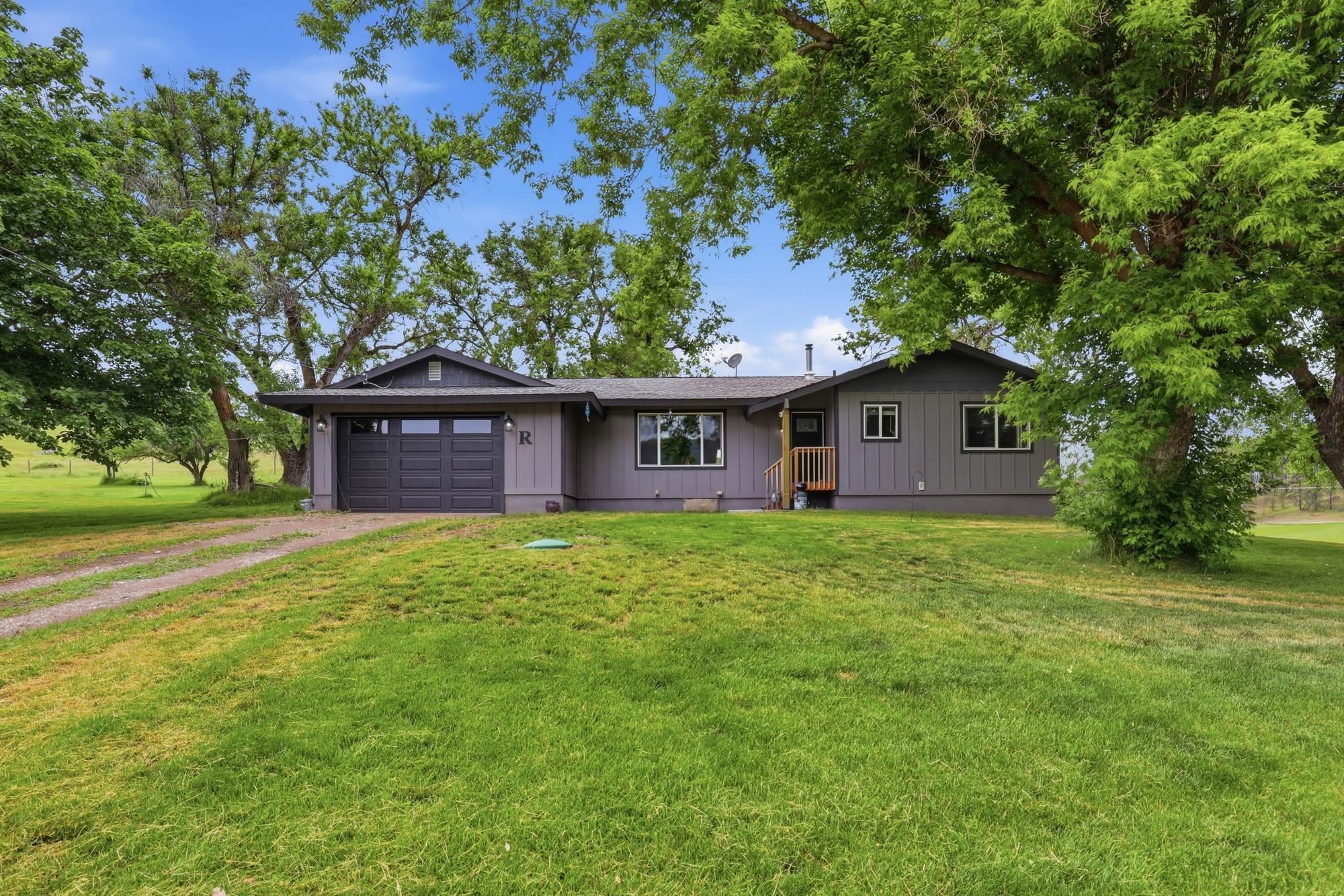27108 E Blanchard Loop - Photo 1