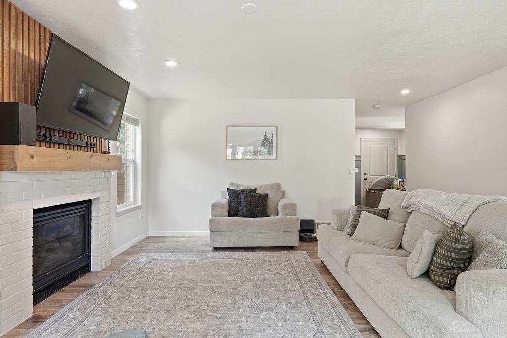 1115 E Chantel Dr - Photo 15