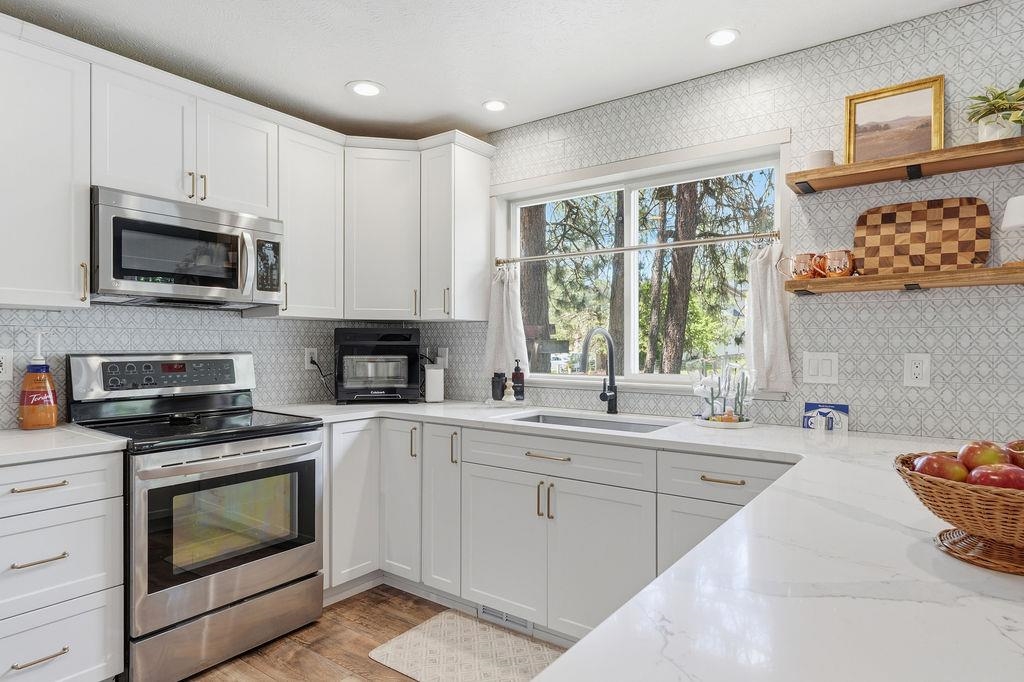 1115 E Chantel Dr - Photo 17