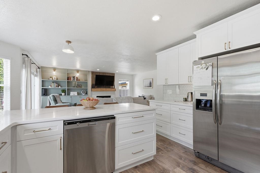 1115 E Chantel Dr - Photo 20