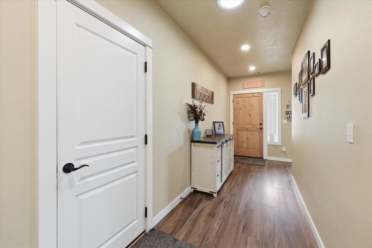 4520 E 22nd Ct - Photo 6