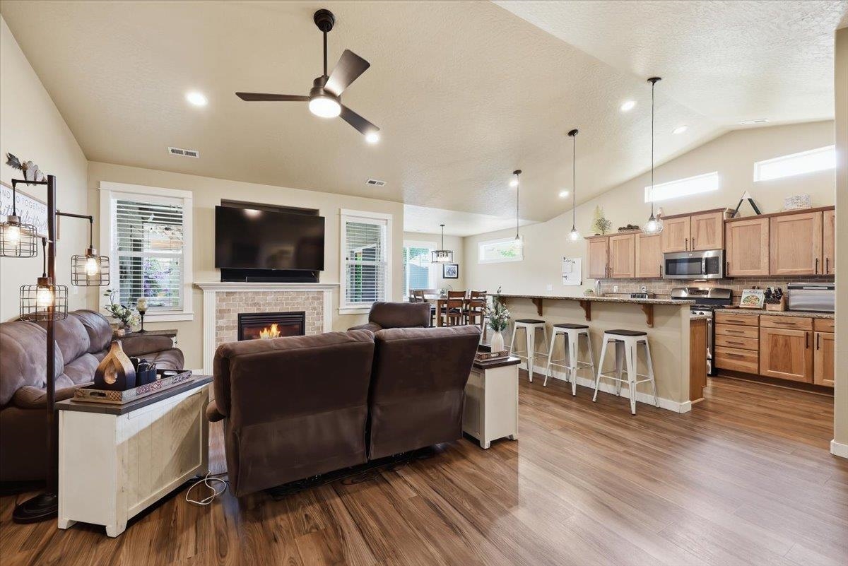 4520 E 22nd Ct - Photo 8