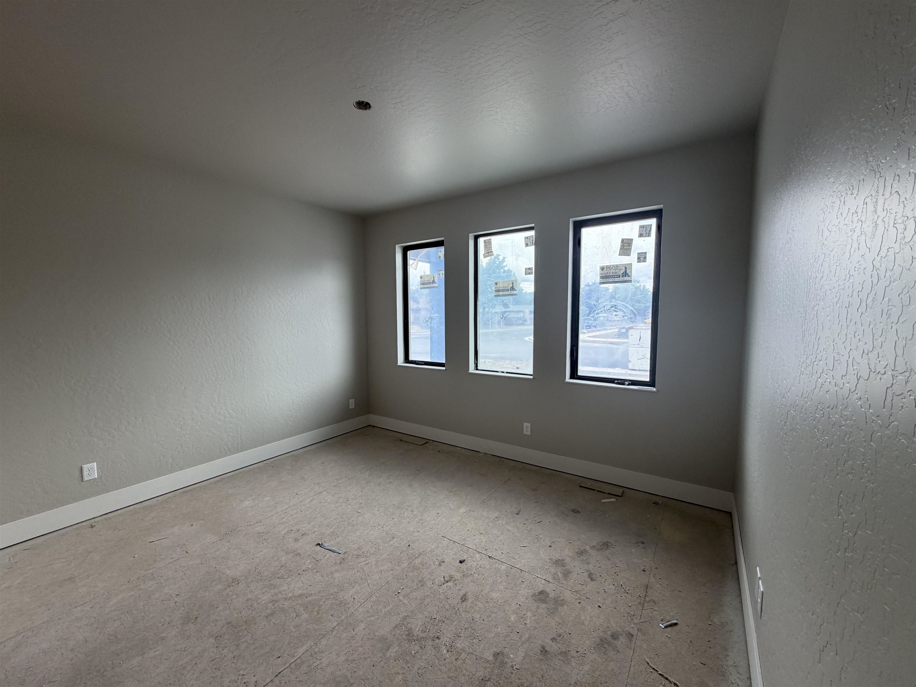 11009 E 36TH Dr - Photo 4