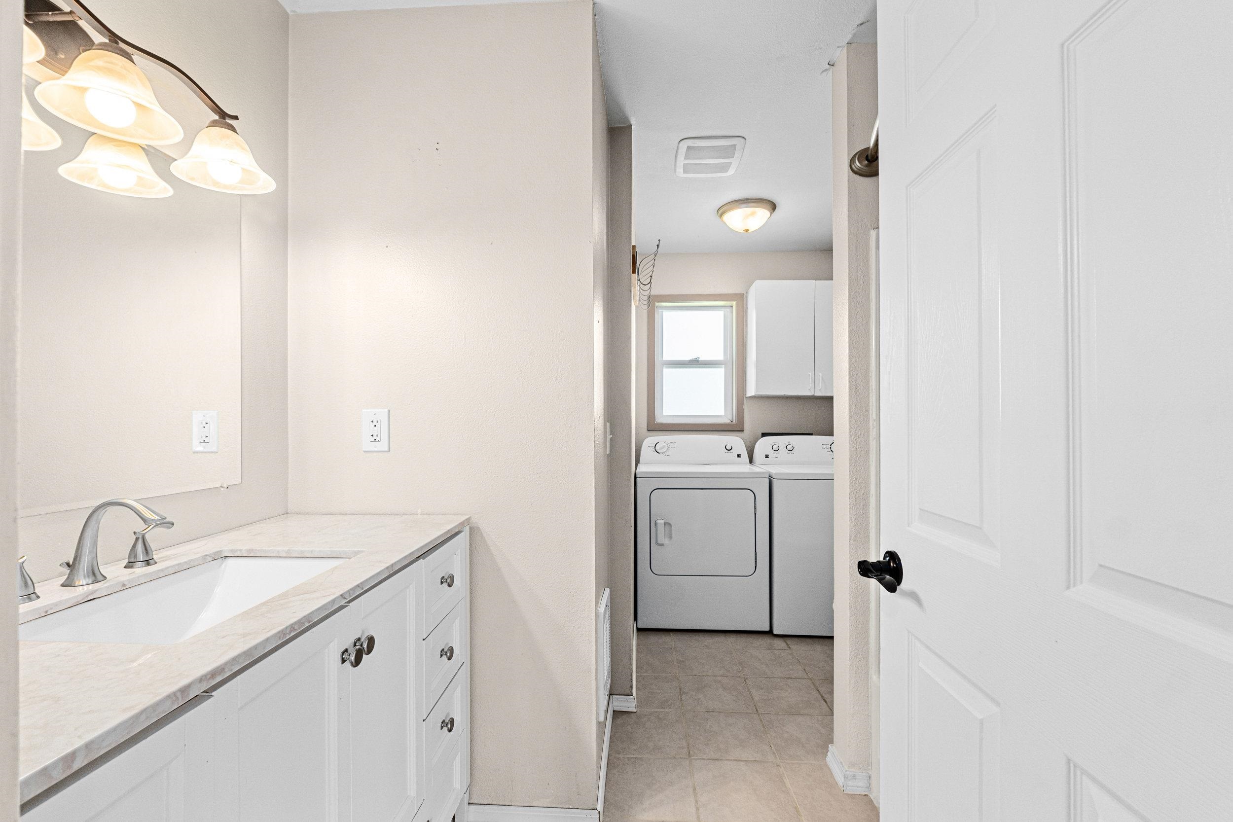 1313 E D St - Photo 19
