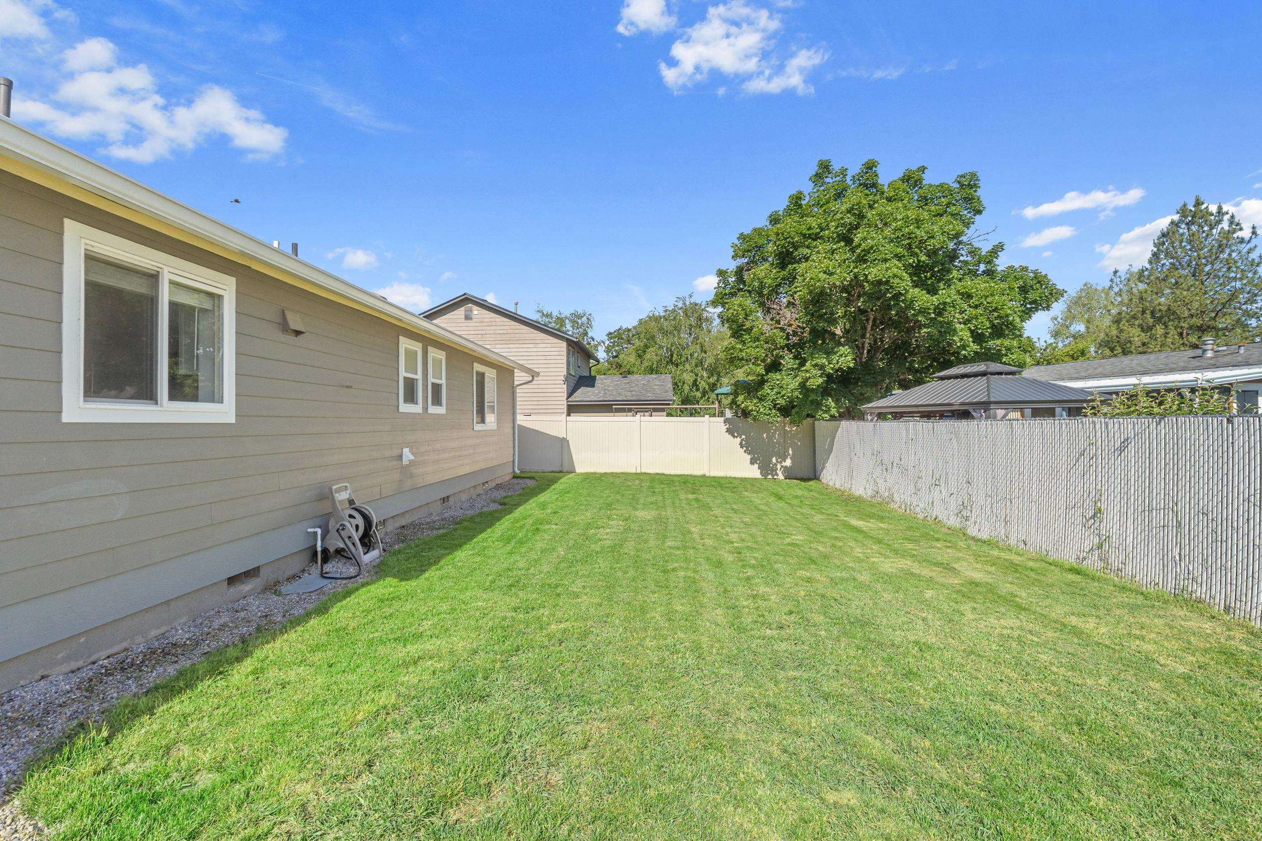 1313 E D St - Photo 33