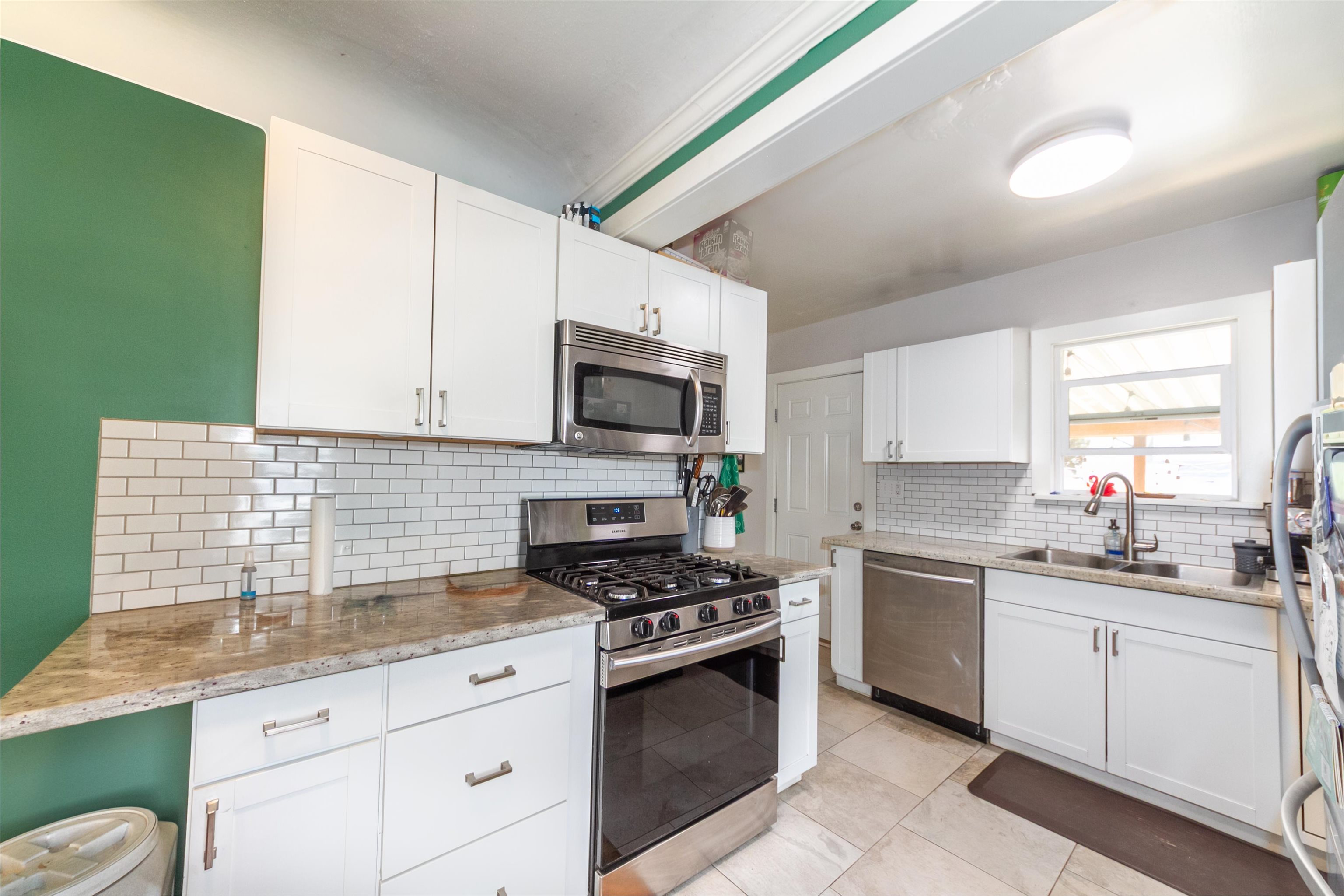 536 E Wellesley Ave - Photo 5