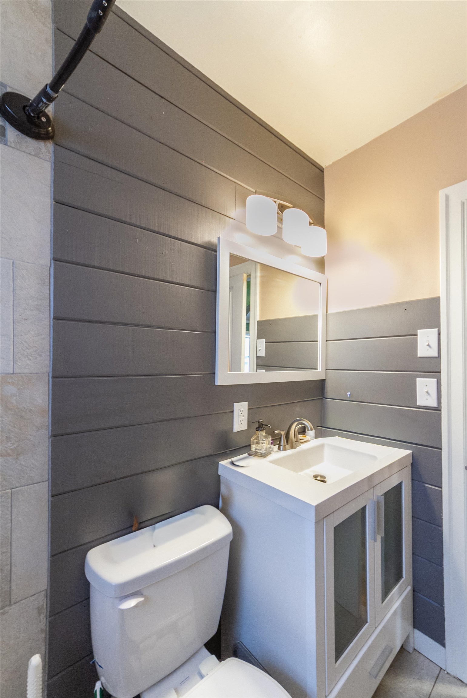 536 E Wellesley Ave - Photo 12