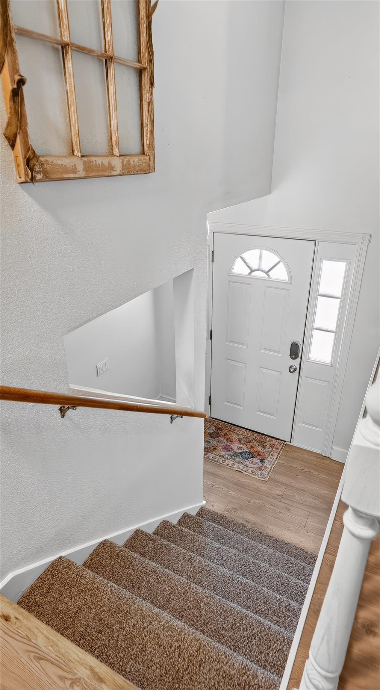 523 E Fellows St - Photo 3