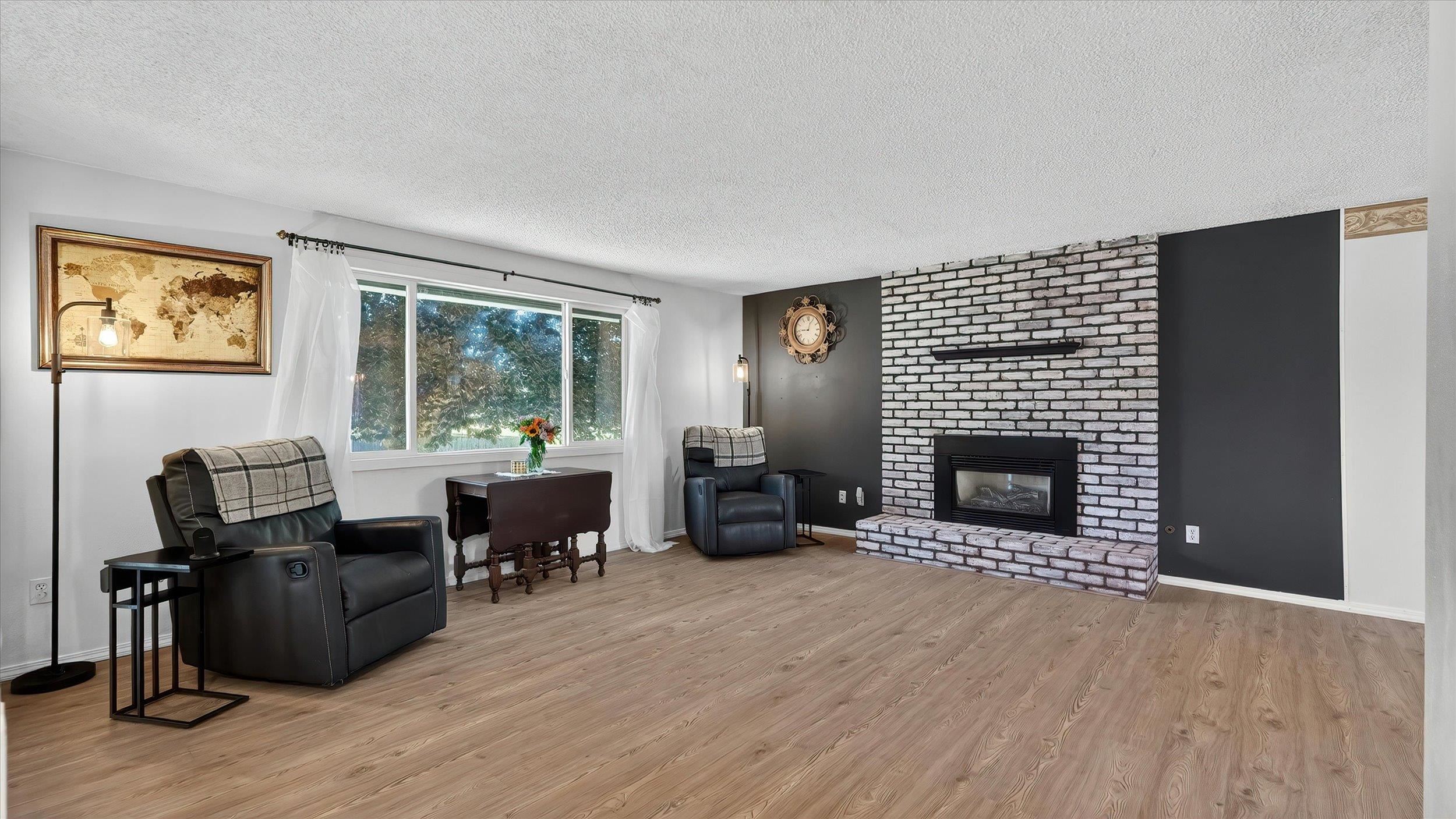 523 E Fellows St - Photo 4