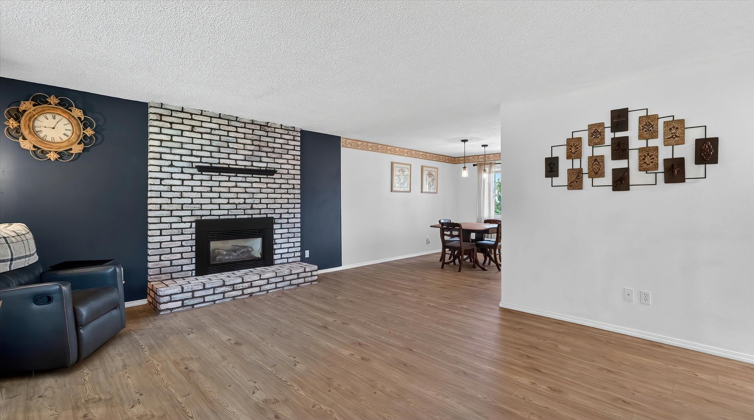 523 E Fellows St - Photo 5