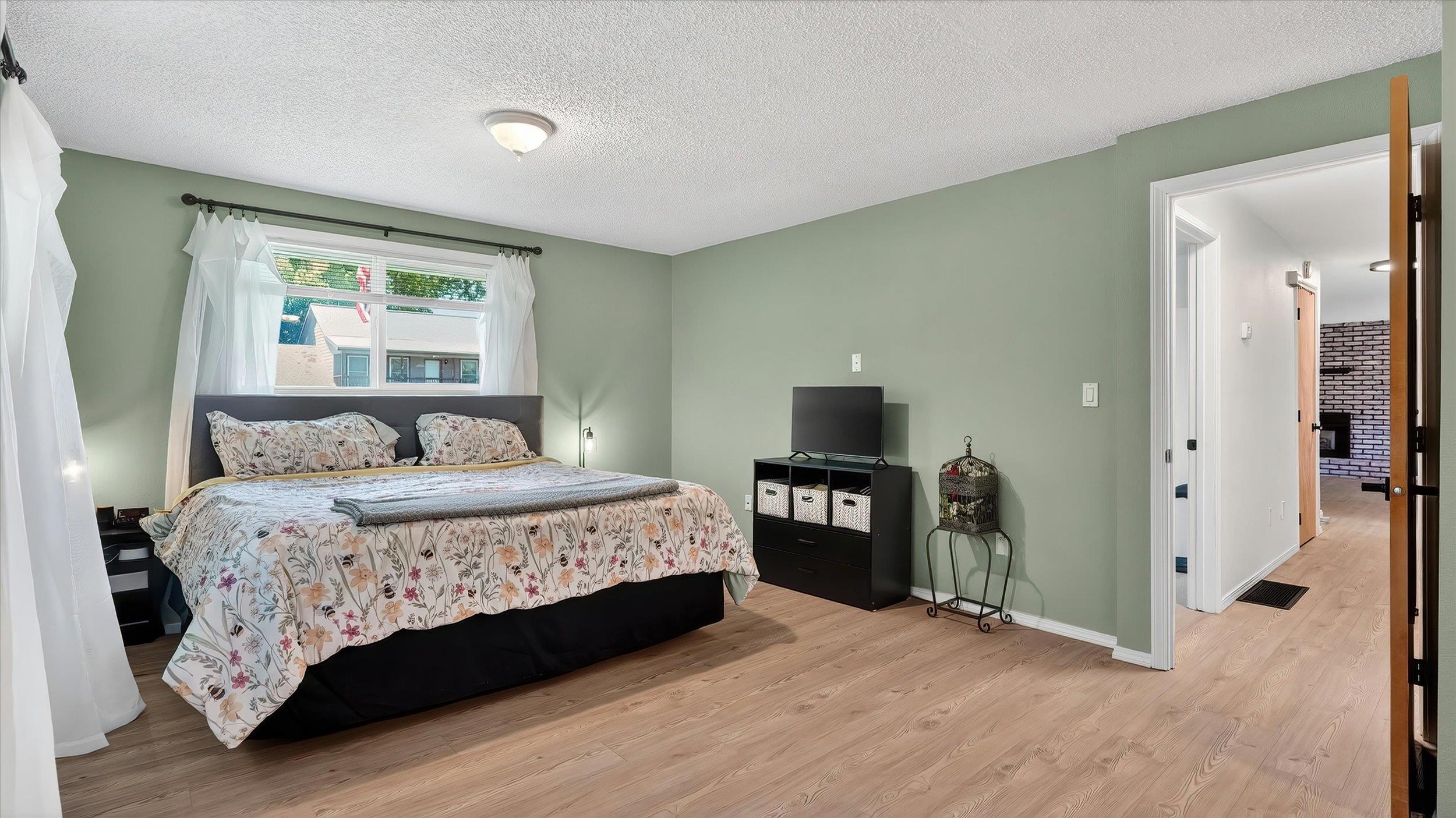 523 E Fellows St - Photo 13