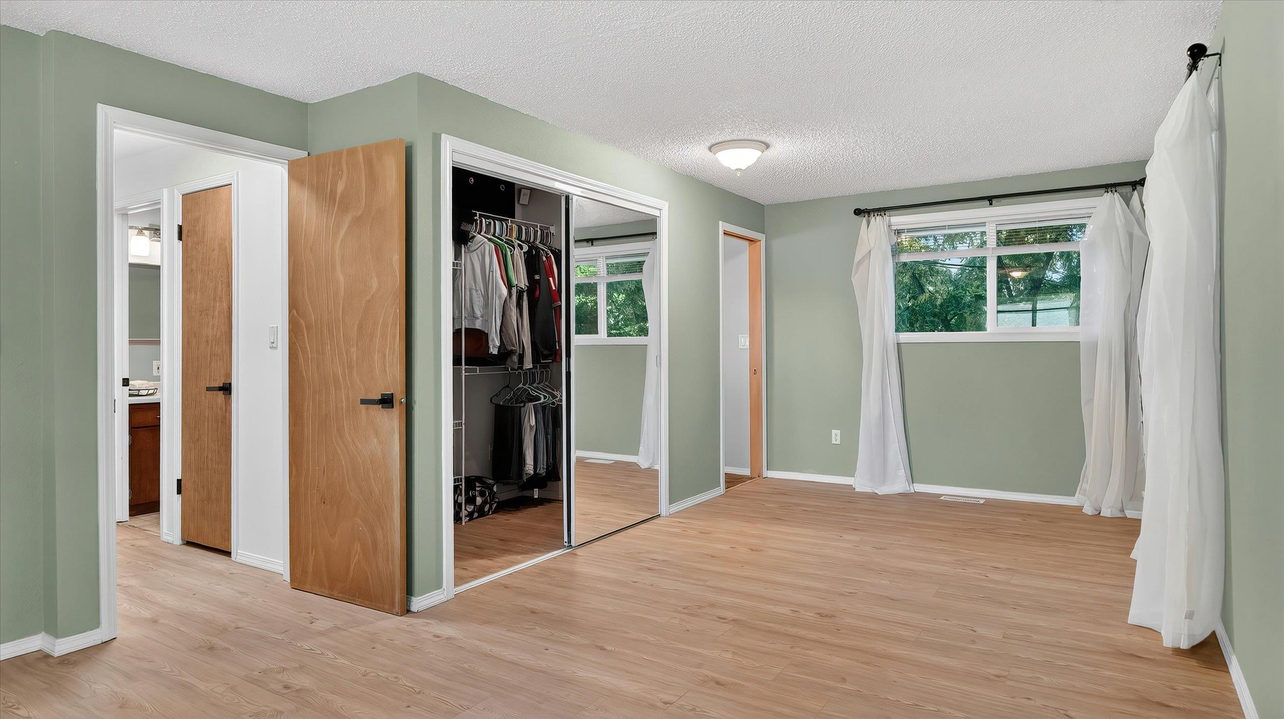 523 E Fellows St - Photo 14