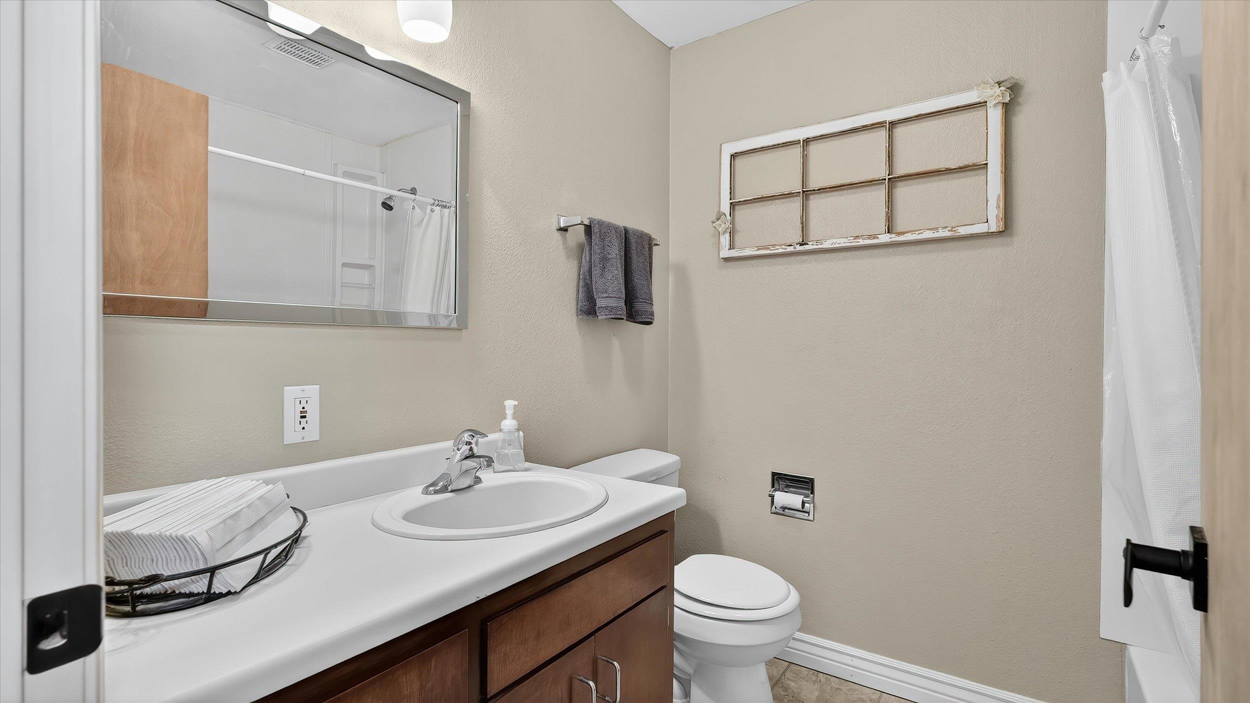 523 E Fellows St - Photo 18