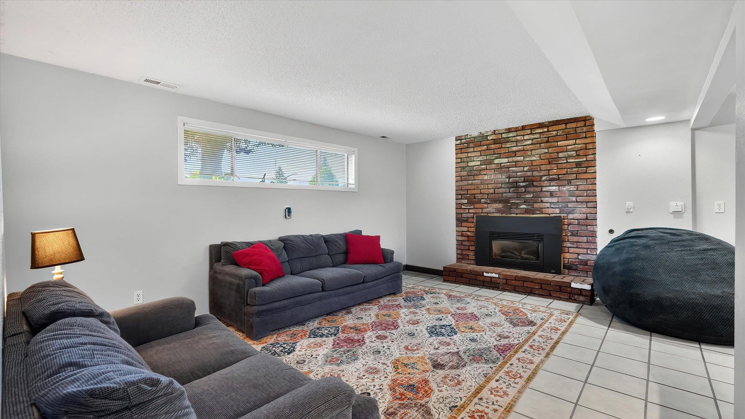 523 E Fellows St - Photo 19