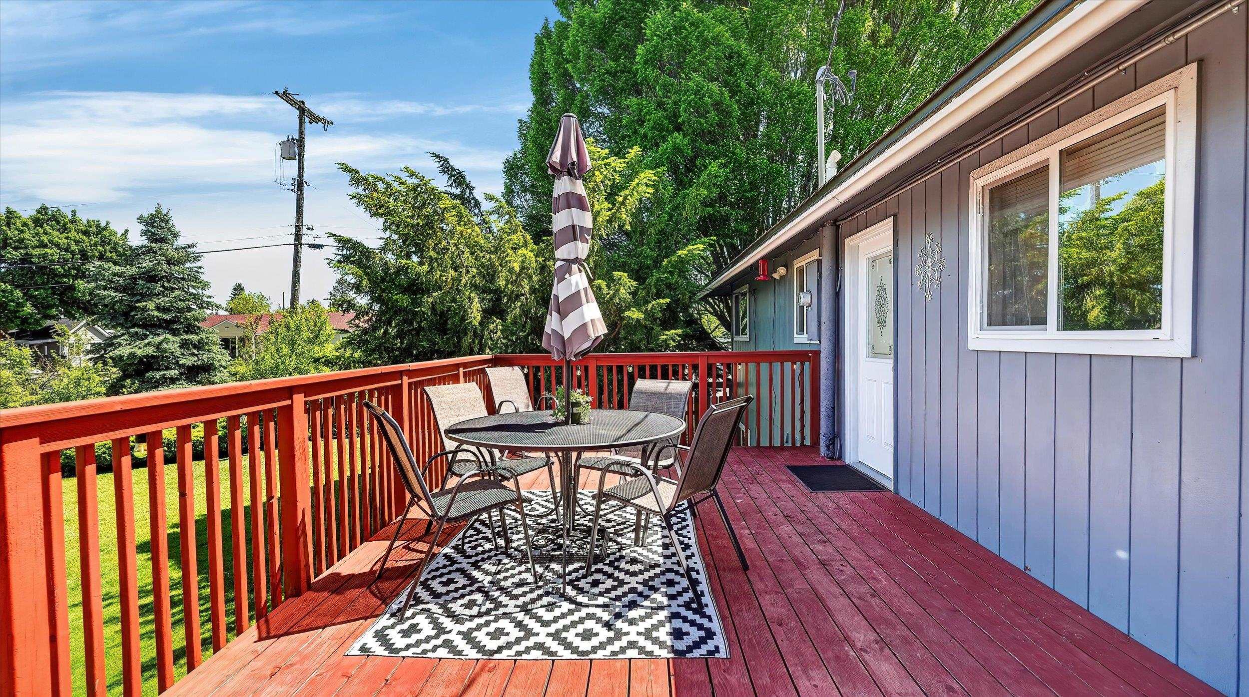 523 E Fellows St - Photo 32