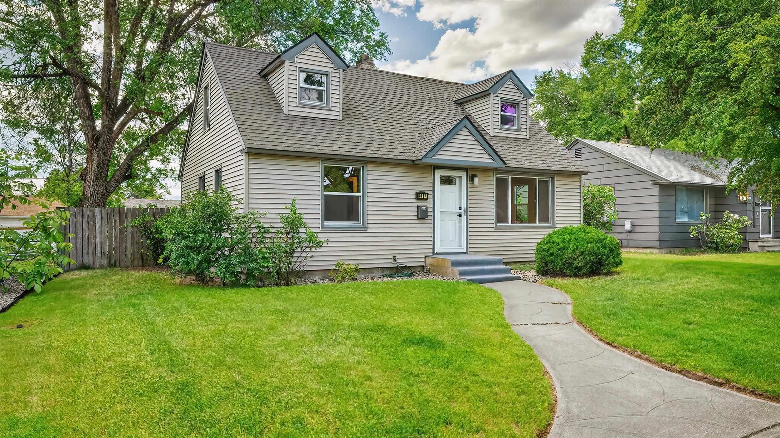 5417 N Adams St - Photo 1