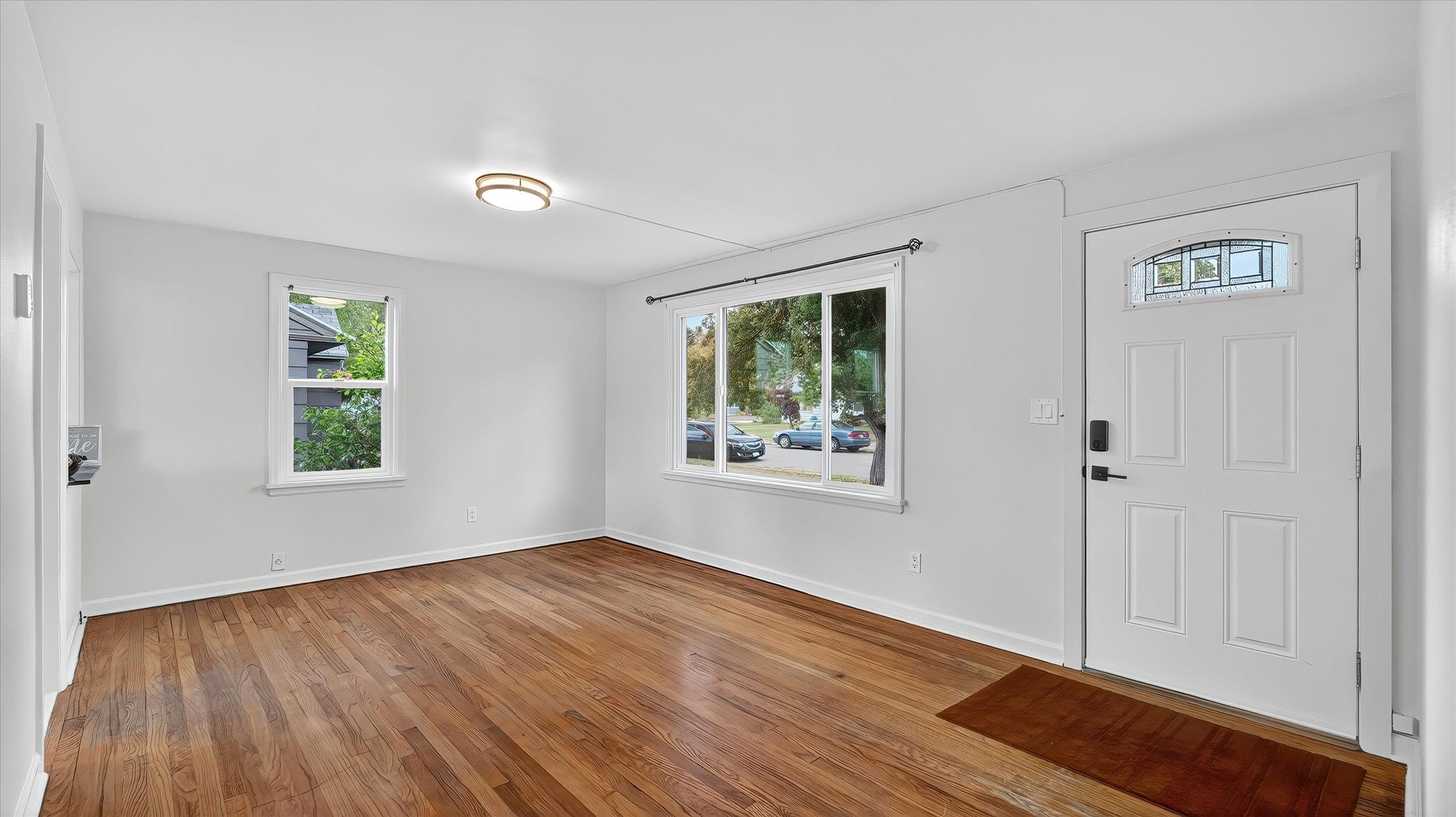 5417 N Adams St - Photo 4