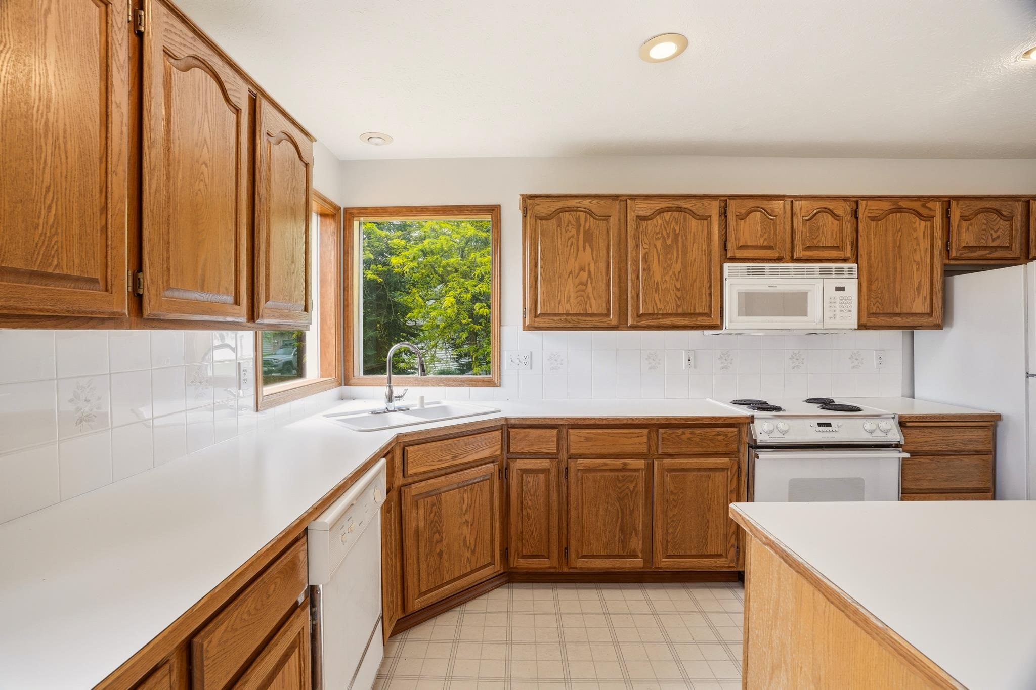 1218 E Blue Heron Ct - Photo 5