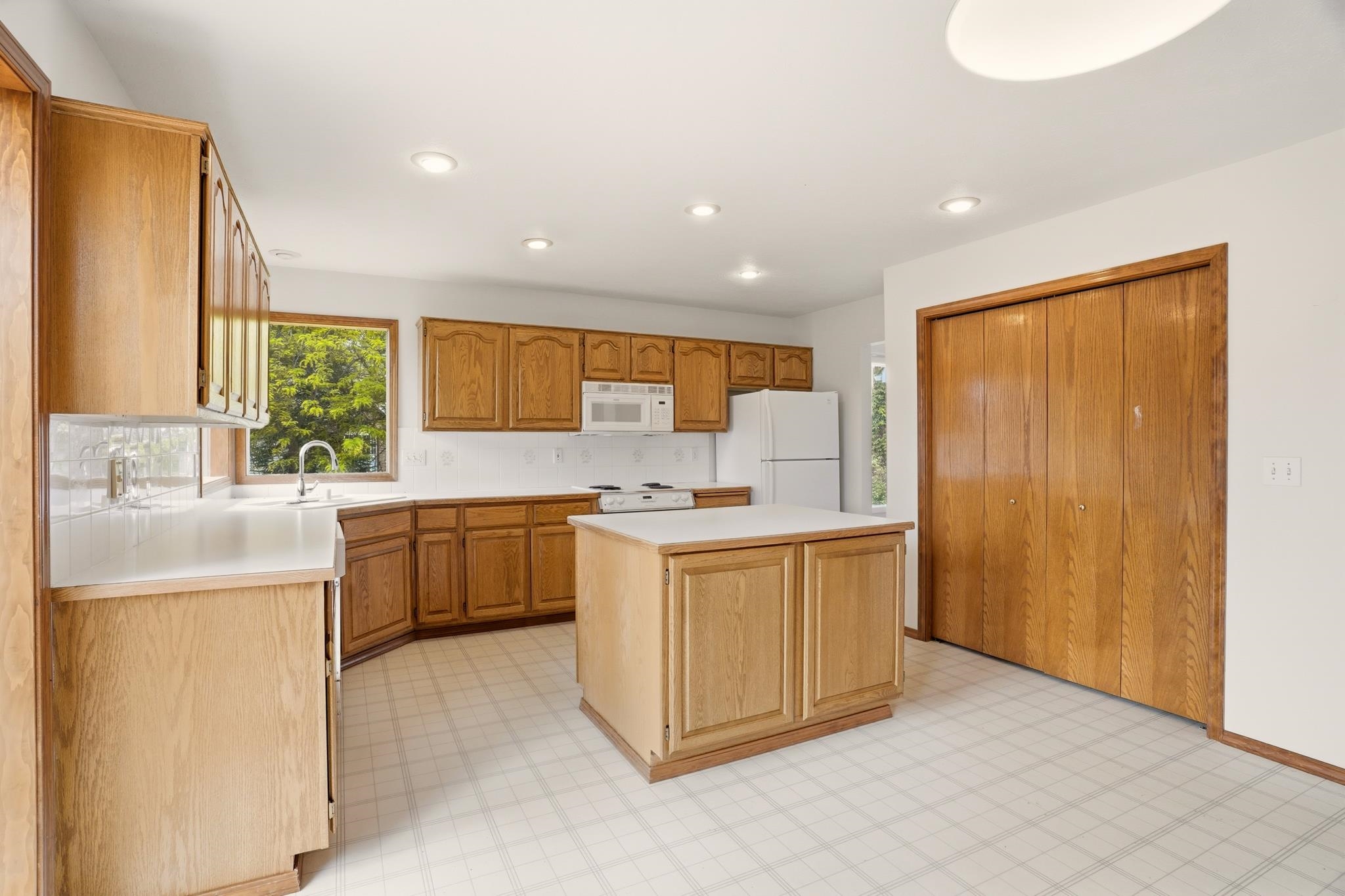 1218 E Blue Heron Ct - Photo 24