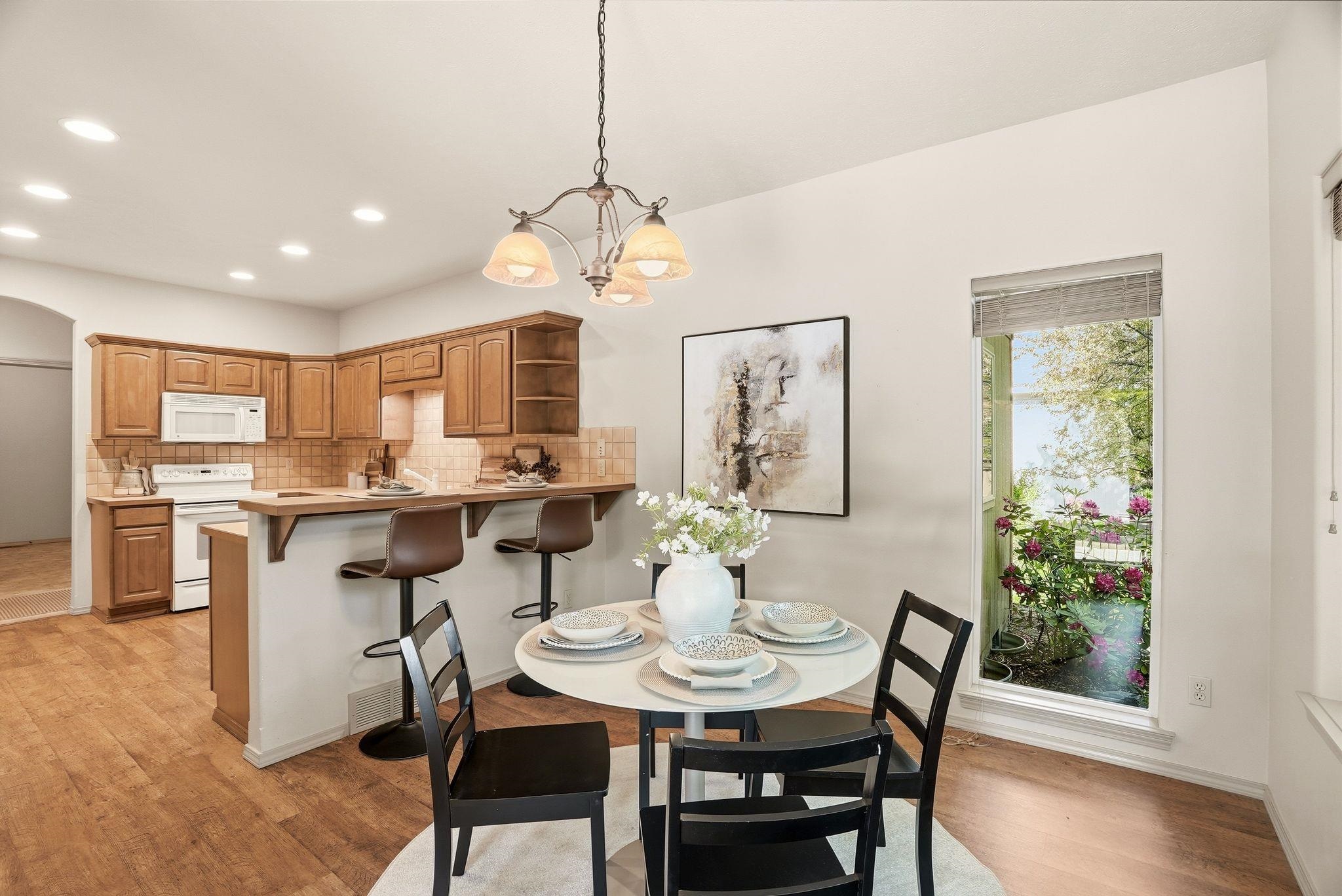 1609 E 54th Ln - Photo 5