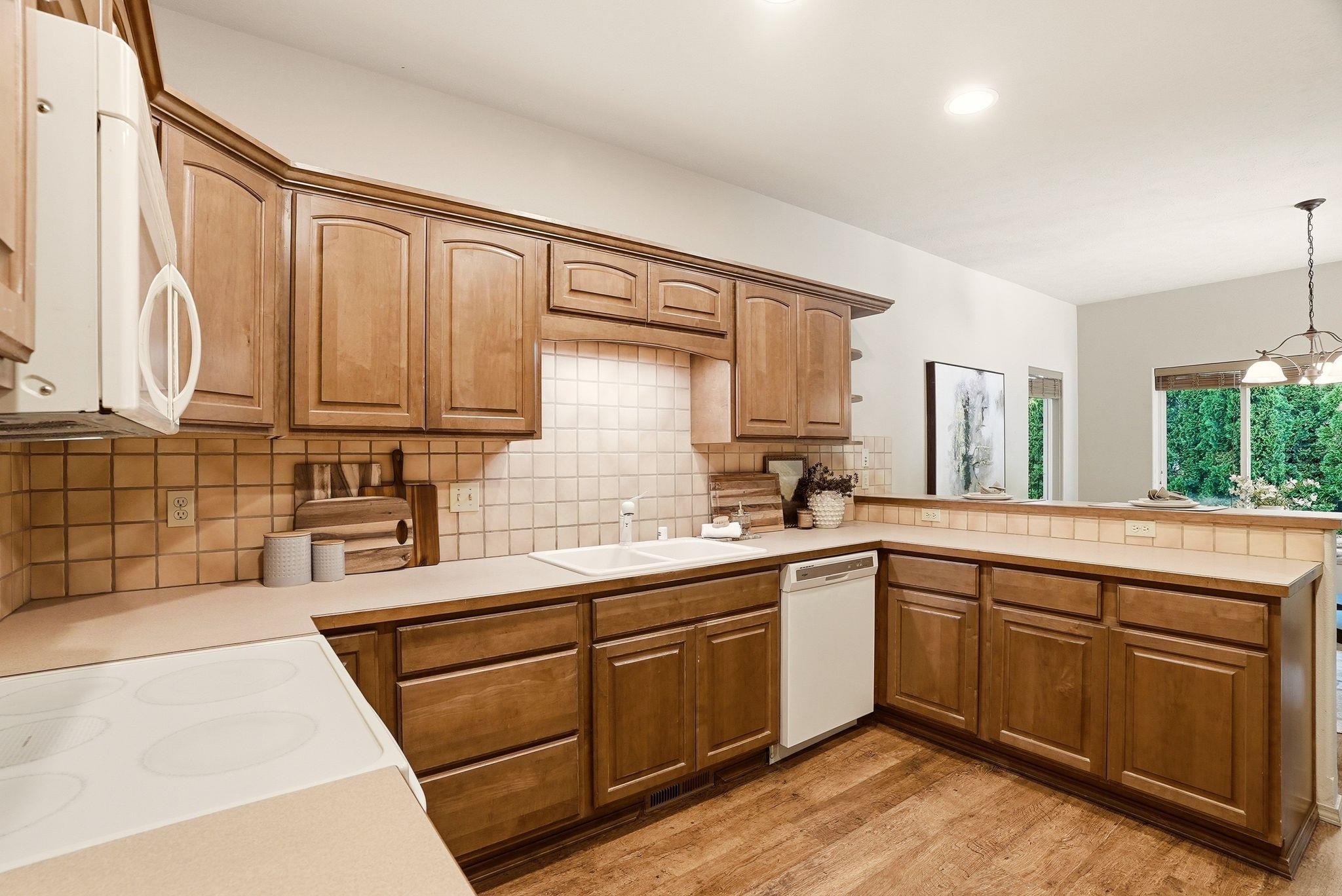 1609 E 54th Ln - Photo 19