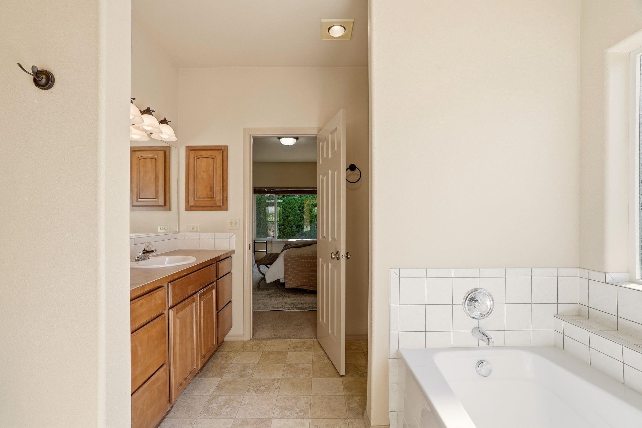 1609 E 54th Ln - Photo 23