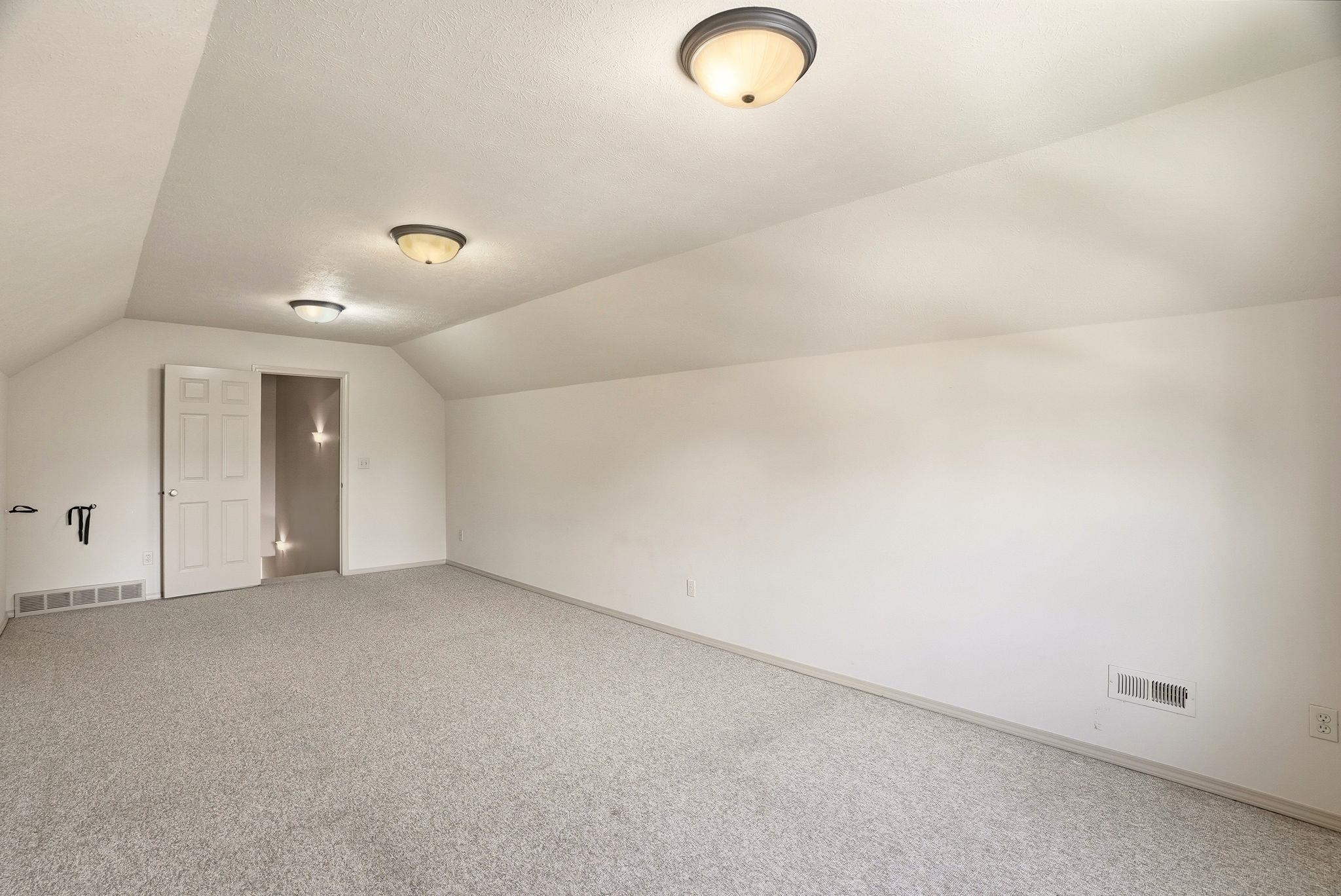 1609 E 54th Ln - Photo 31