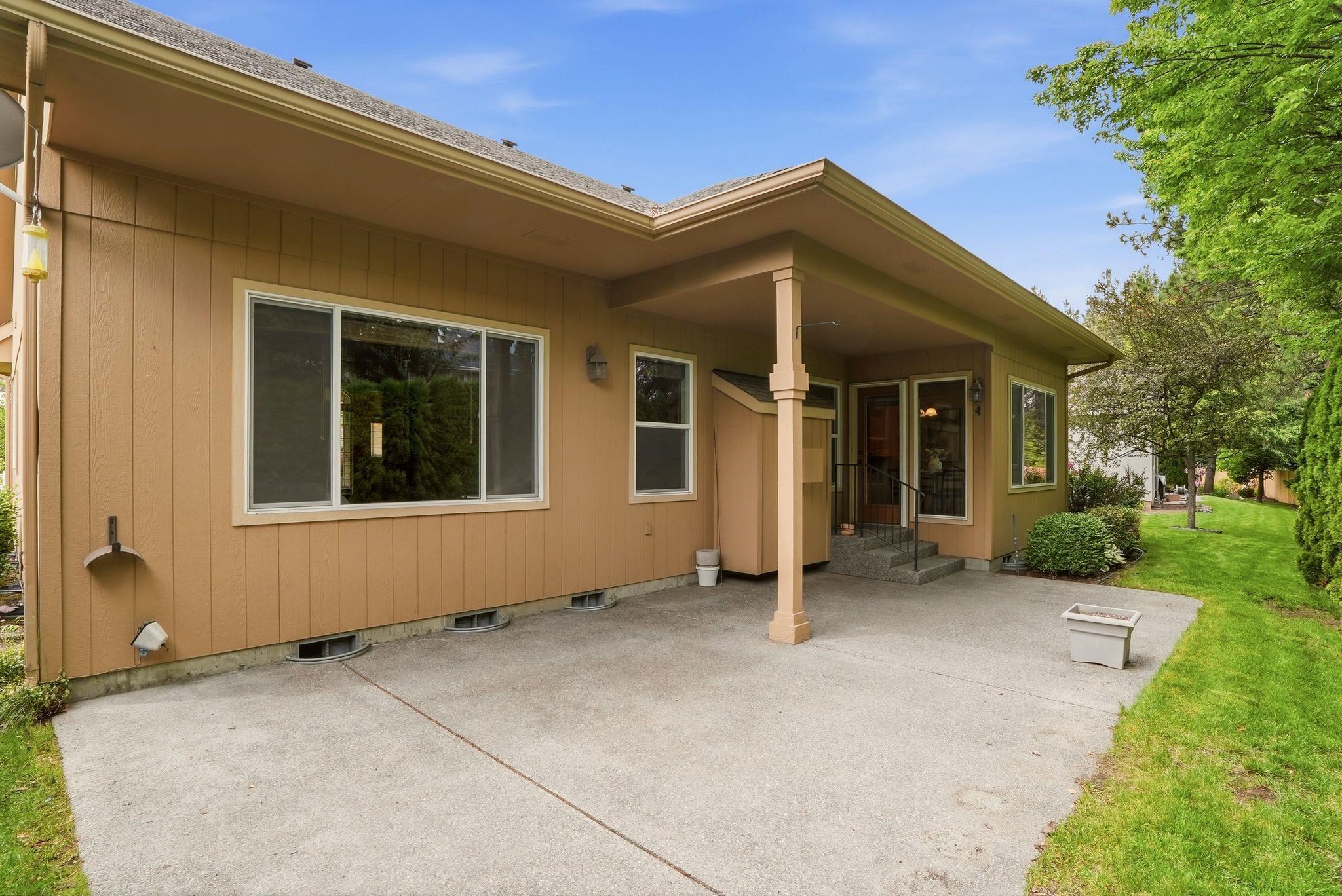 1609 E 54th Ln - Photo 35
