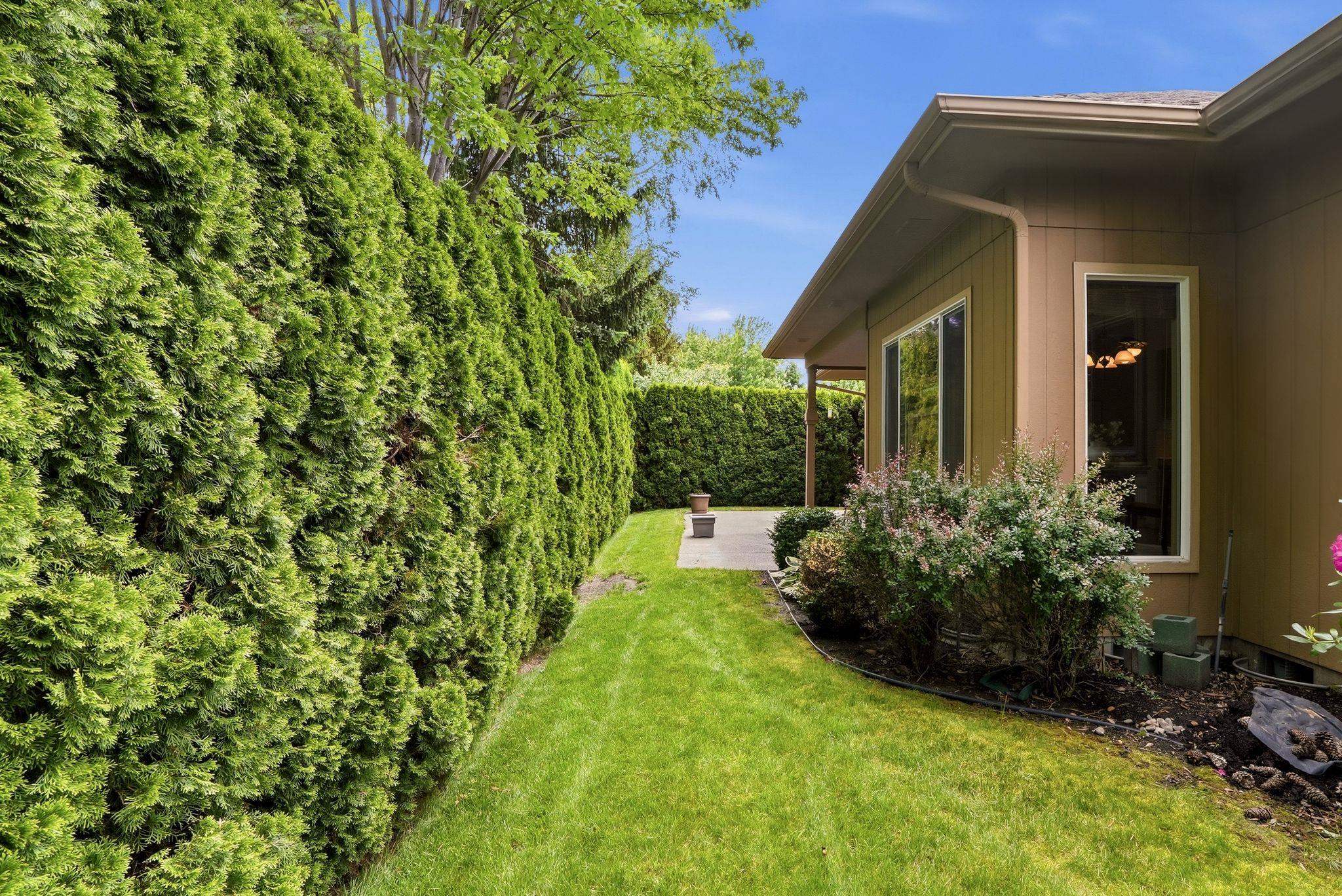 1609 E 54th Ln - Photo 37