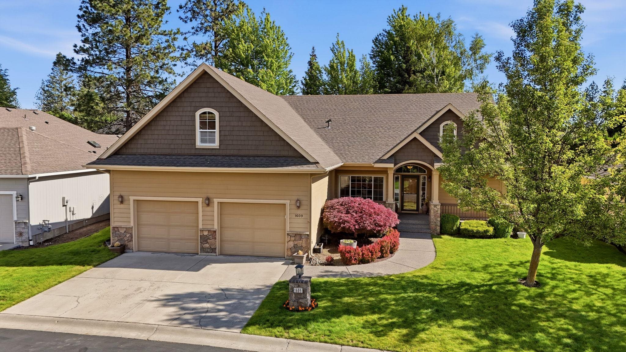 1609 E 54th Ln - Photo 40