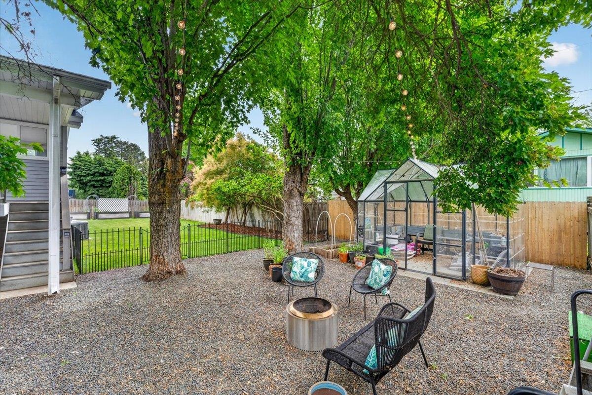 2416 E 46th Ave - Photo 37
