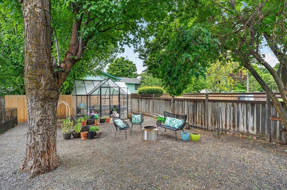 2416 E 46th Ave - Photo 38