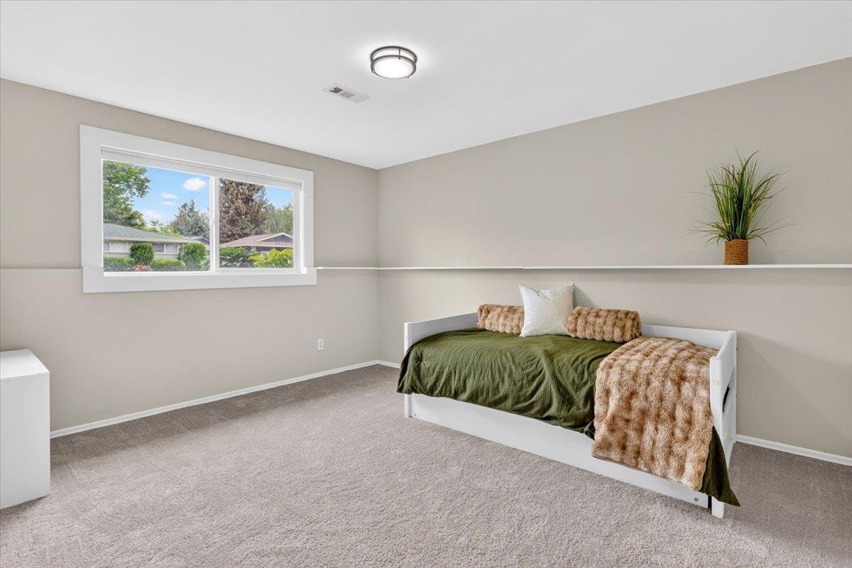 2416 E 46th Ave - Photo 20
