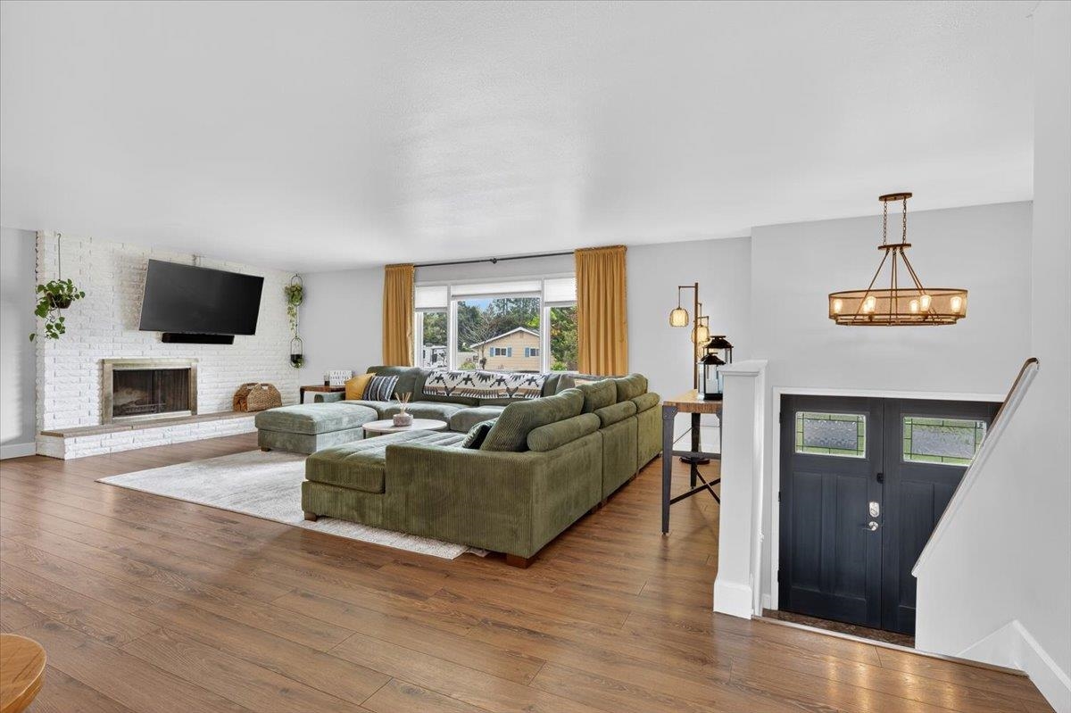 2416 E 46th Ave - Photo 5