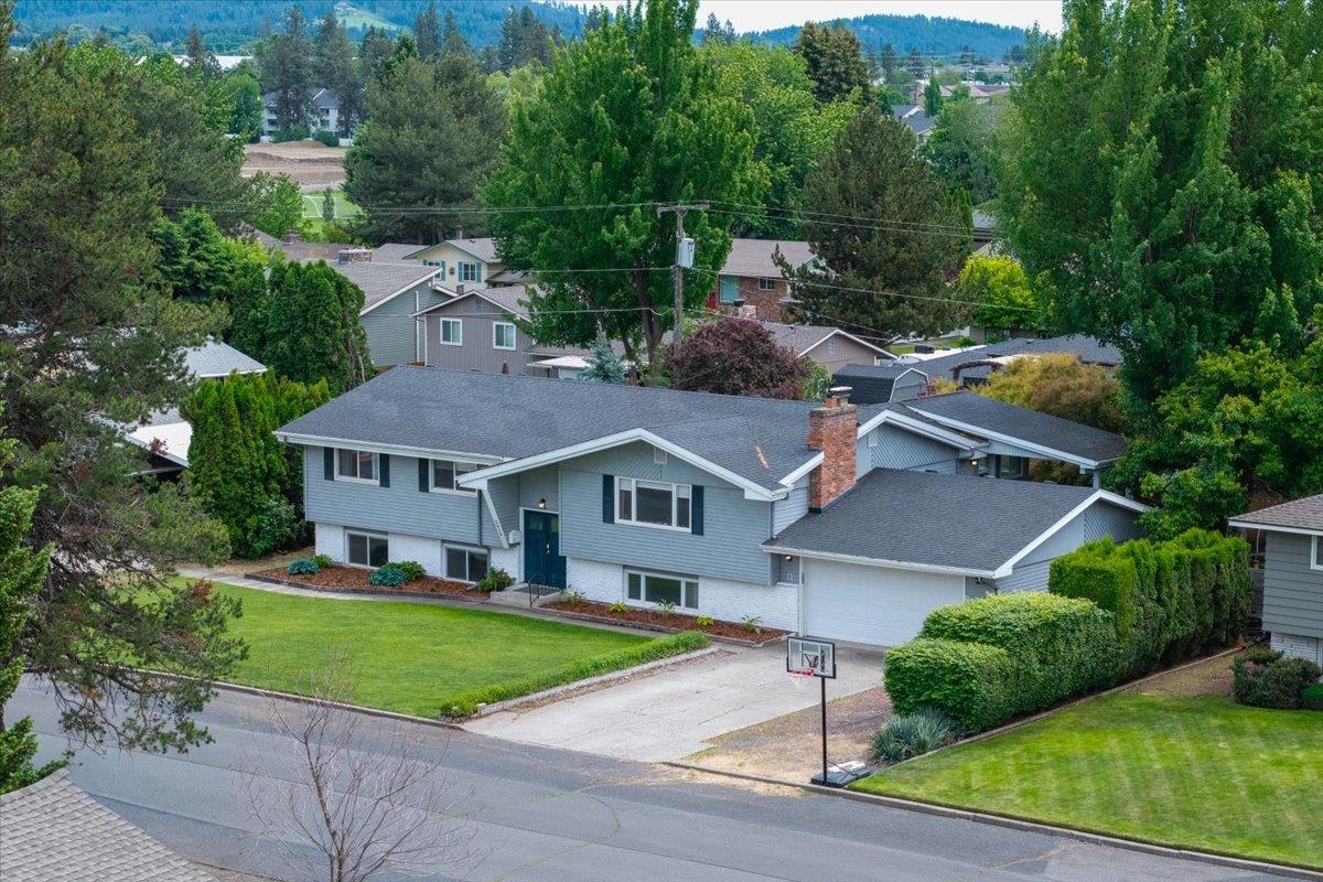 2416 E 46th Ave - Photo 2