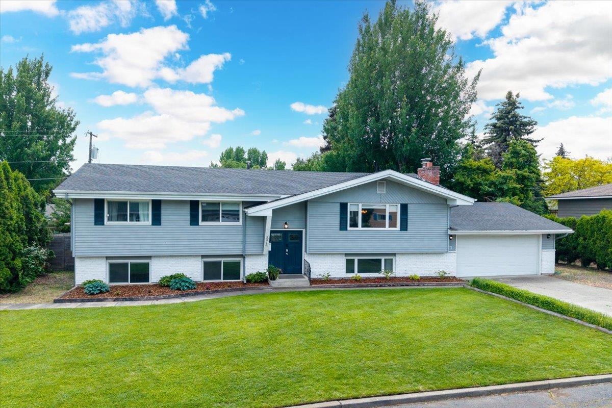 2416 E 46th Ave - Photo 3