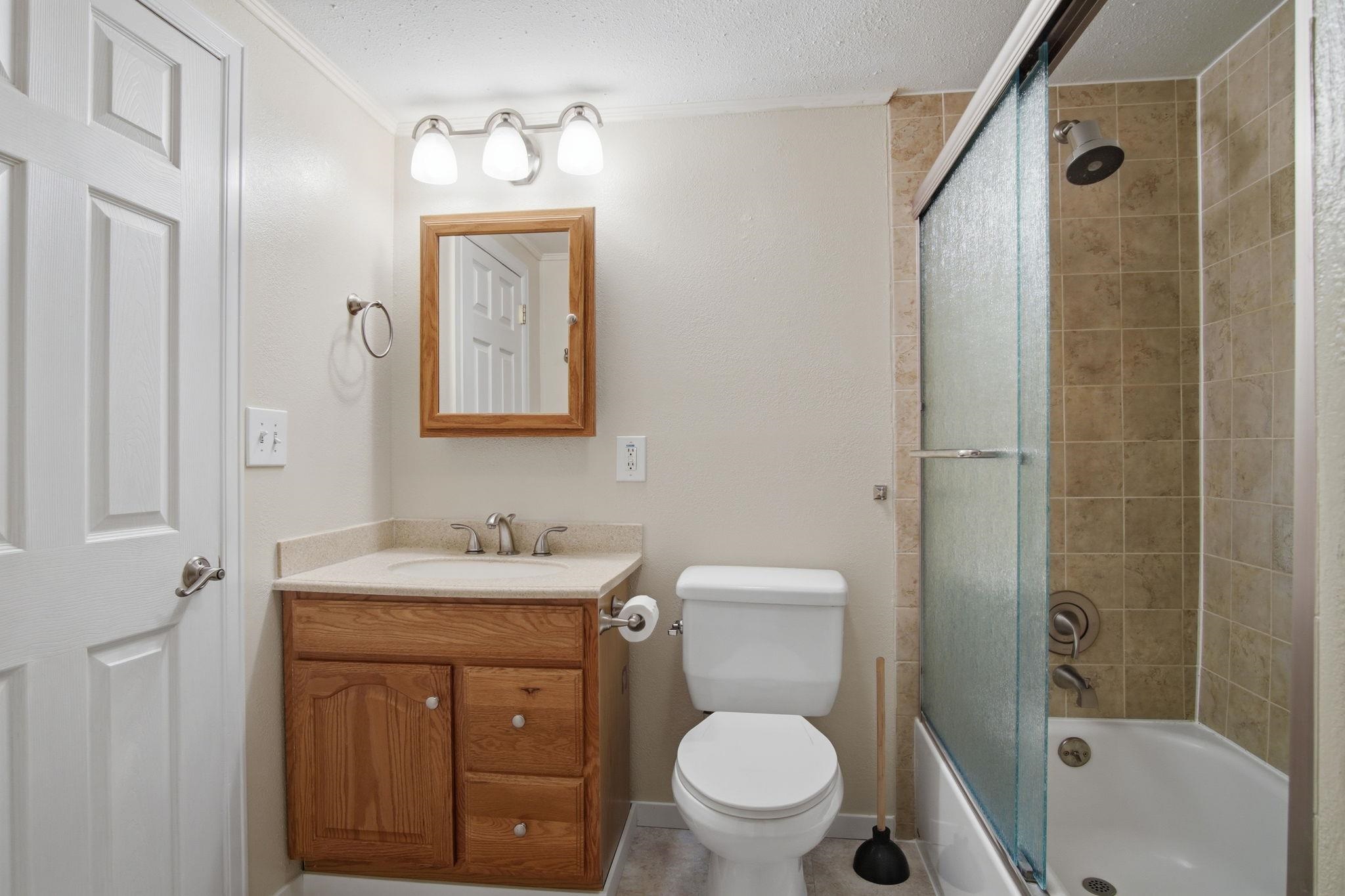 319 E Spence St - Photo 18