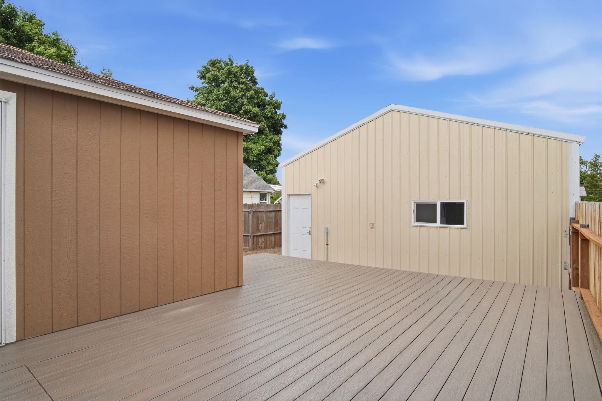 319 E Spence St - Photo 27