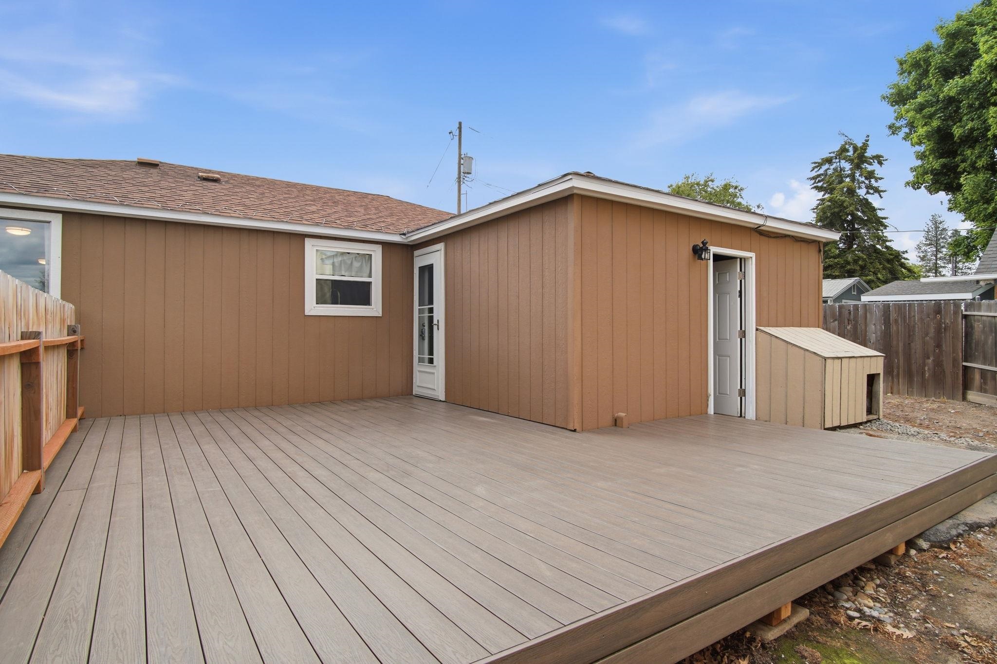 319 E Spence St - Photo 28