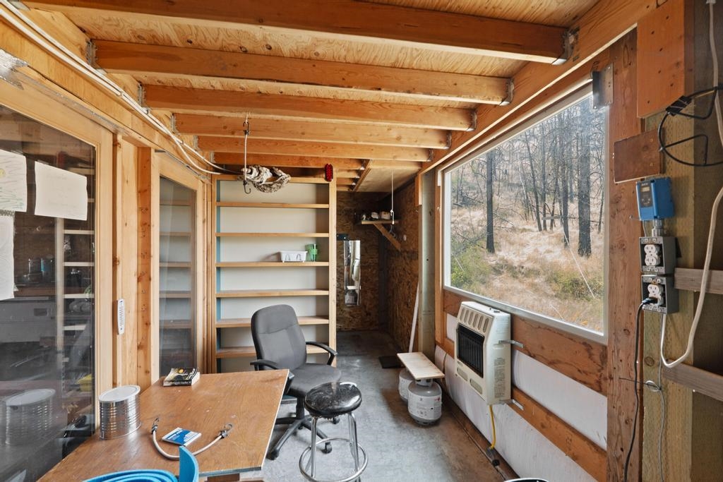 31725 N Hawk Creek Rd - Photo 17