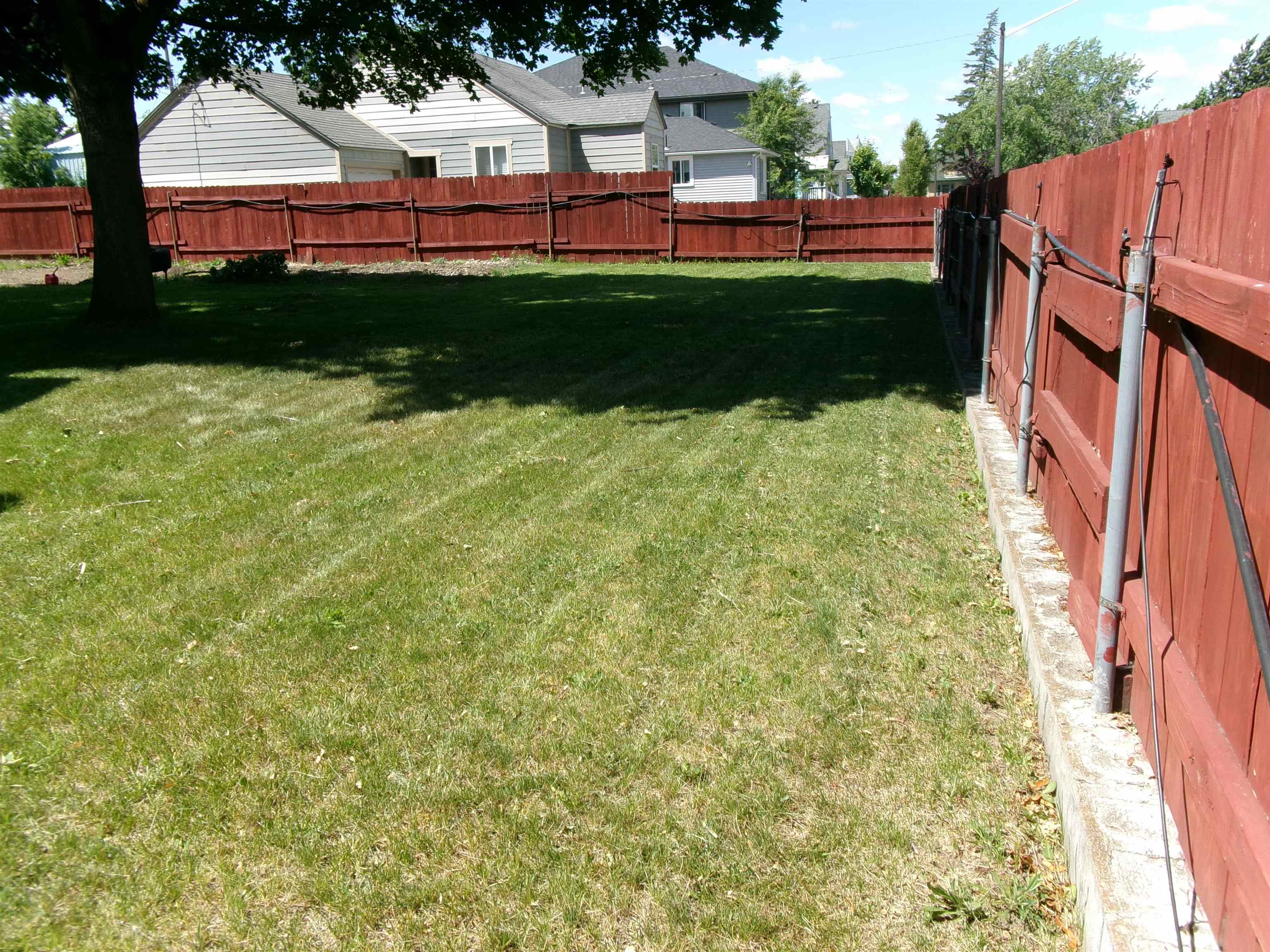 1520 E 1st Ave - Photo 7