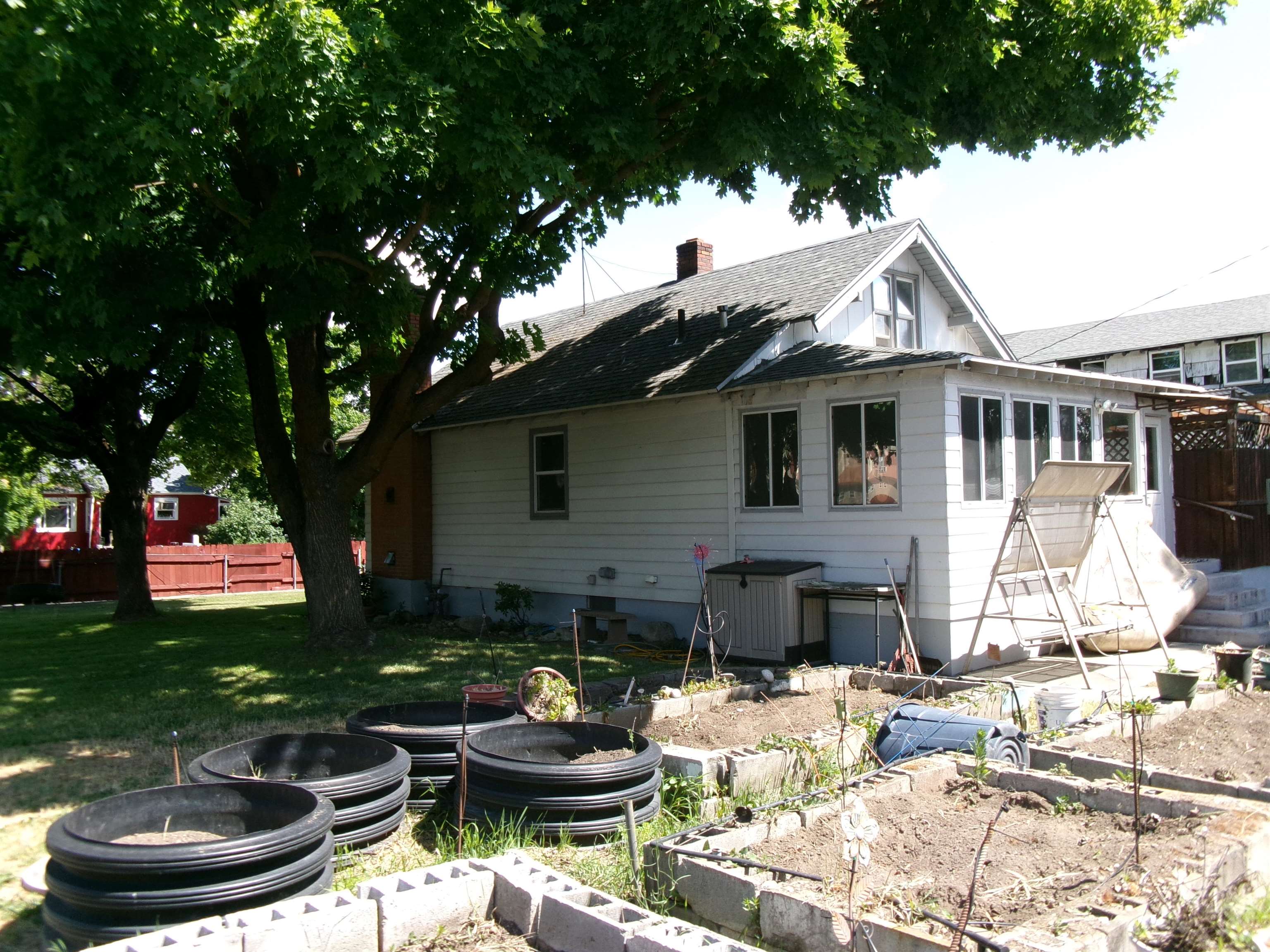 1520 E 1st Ave - Photo 6