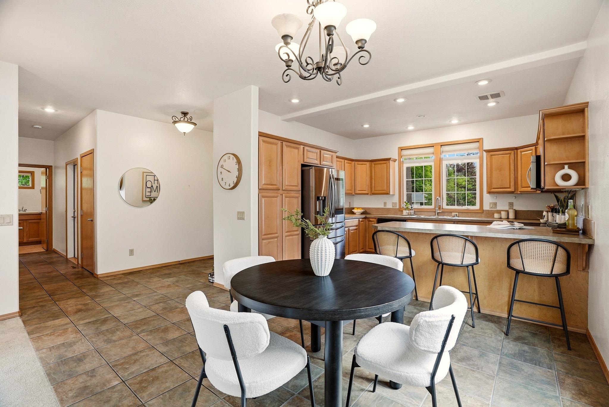 112 W 16th Ave - Photo 9