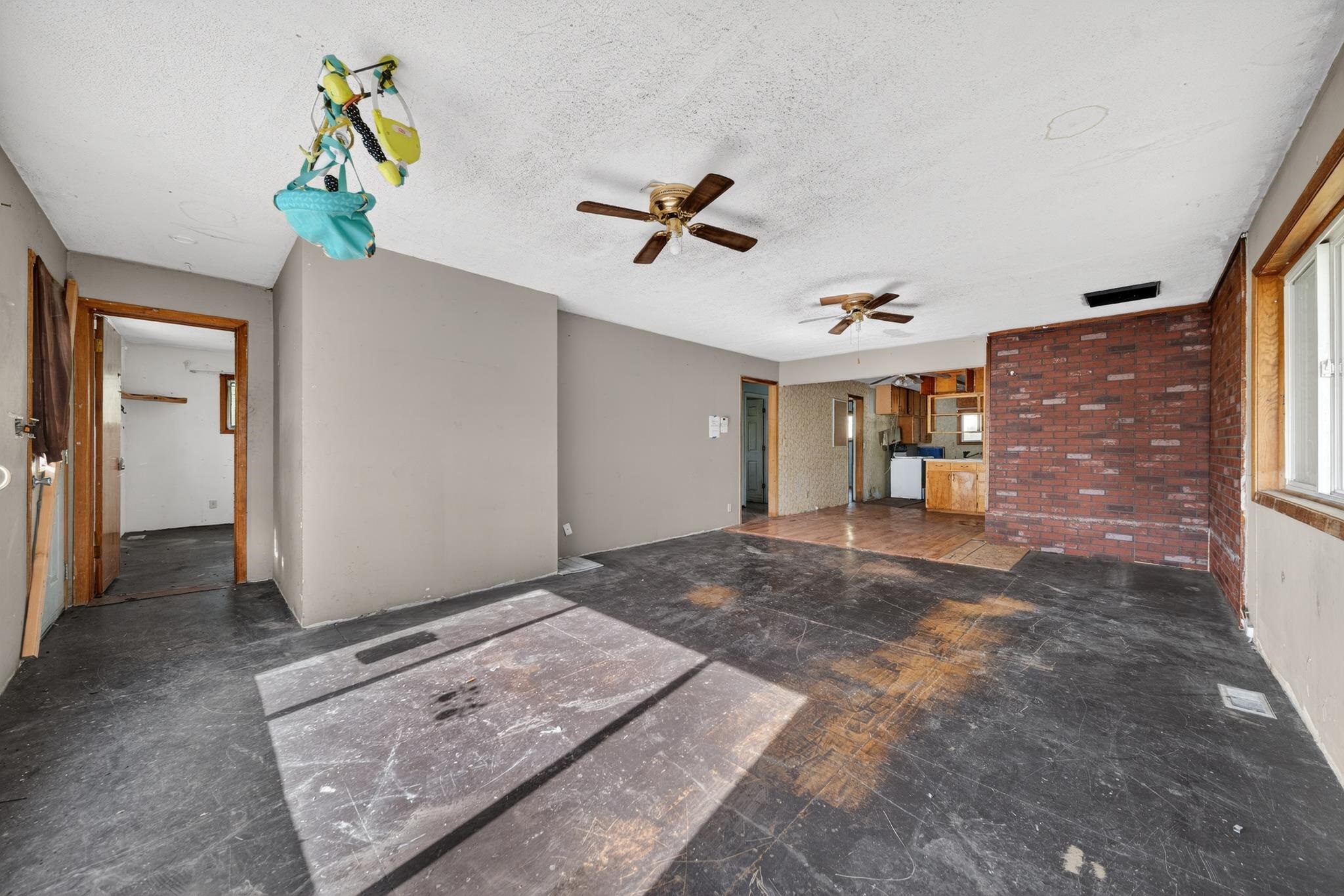 611 S Farr Rd - Photo 4