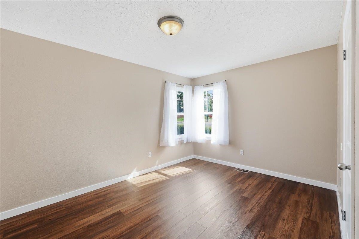 1324 E Kiernan Ave - Photo 14