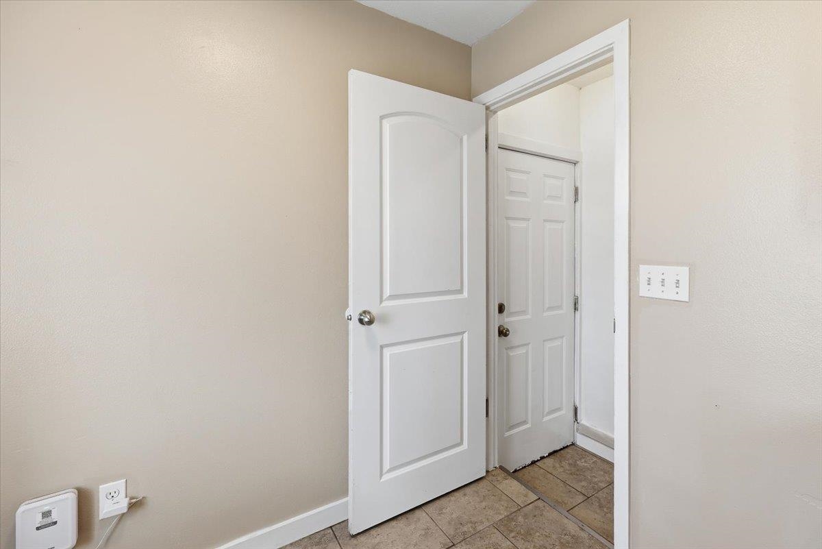 1324 E Kiernan Ave - Photo 17