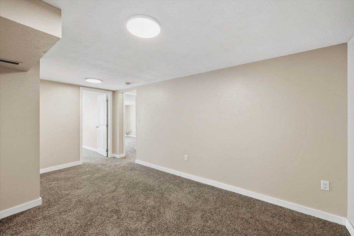 1324 E Kiernan Ave - Photo 18