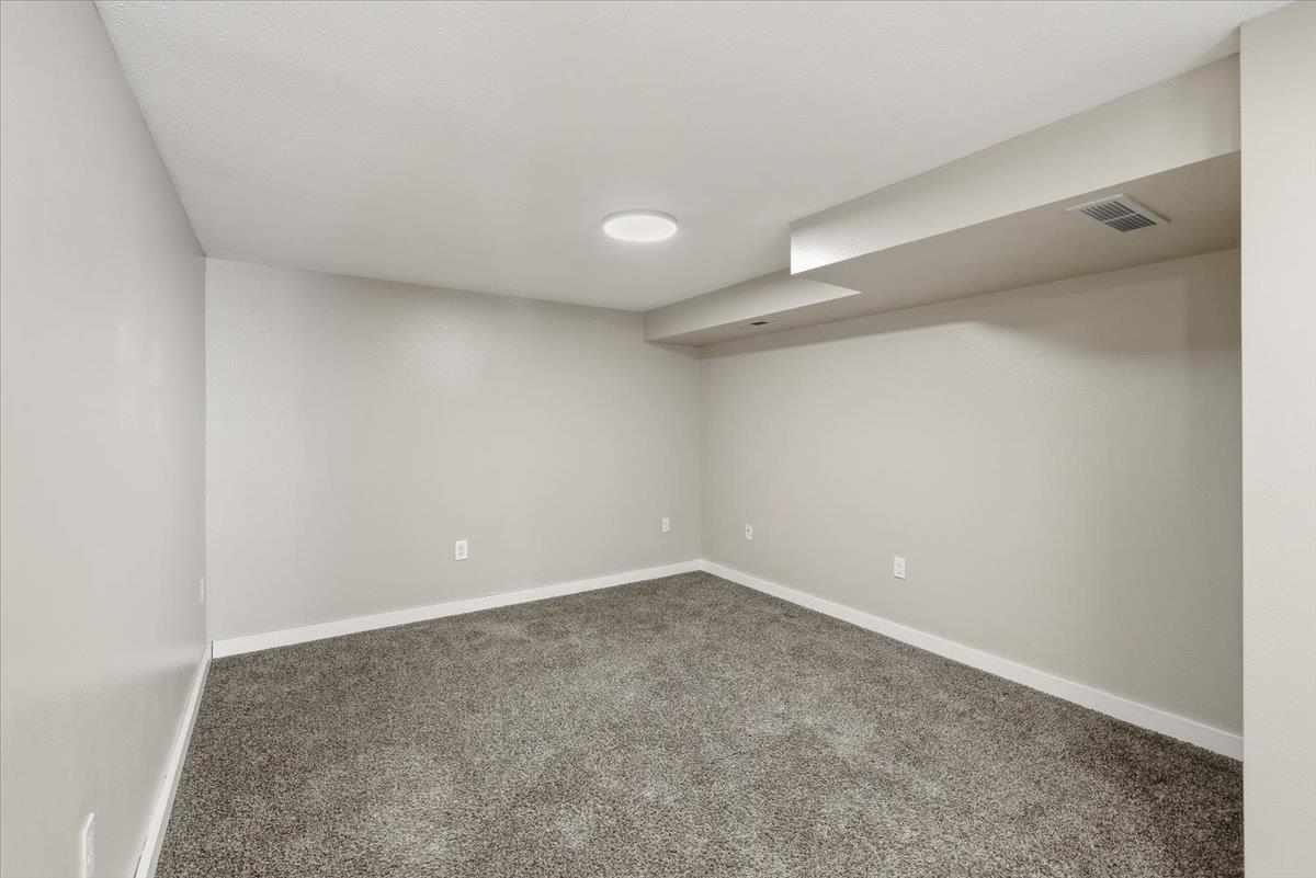 1324 E Kiernan Ave - Photo 19
